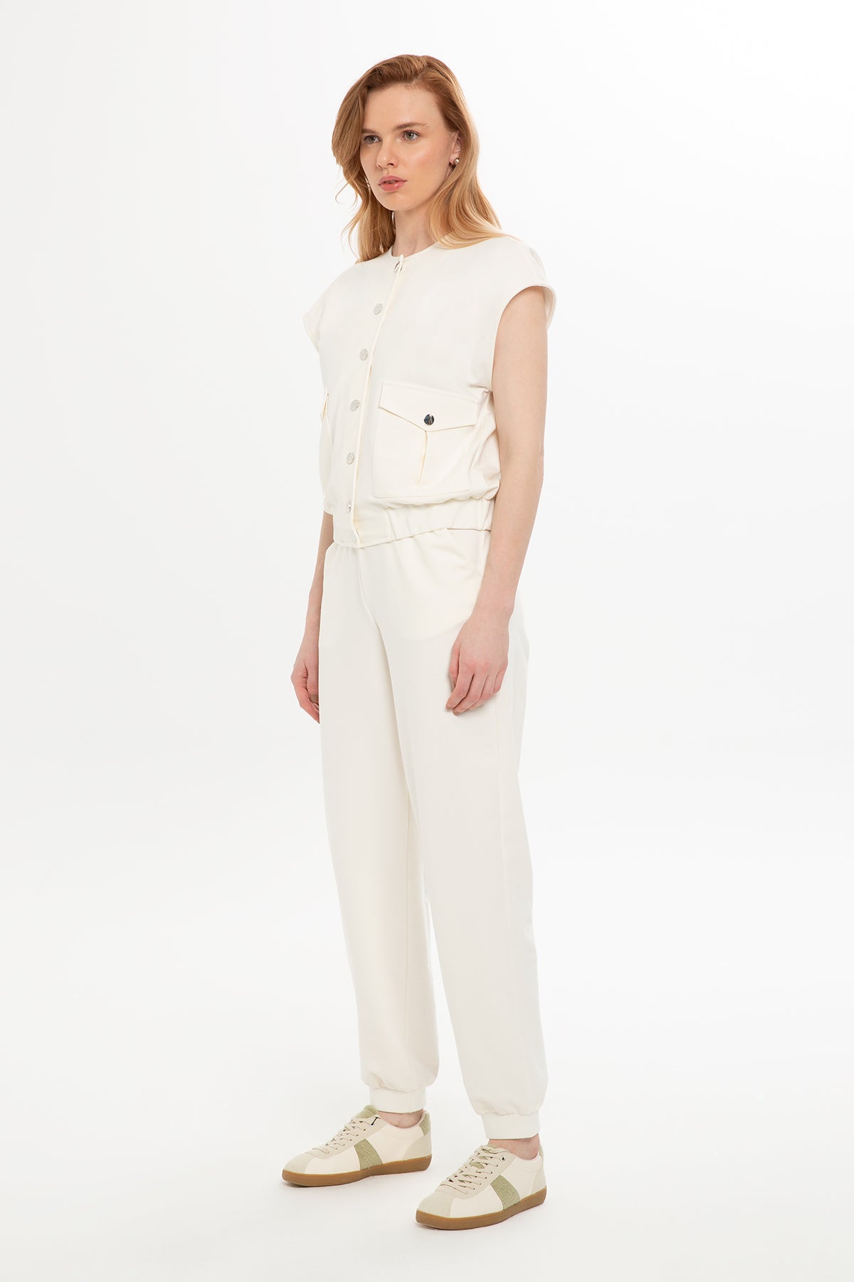 Çıtçıtlı Yelek Ve Havuç Pantolonlu Eşofman Takımı