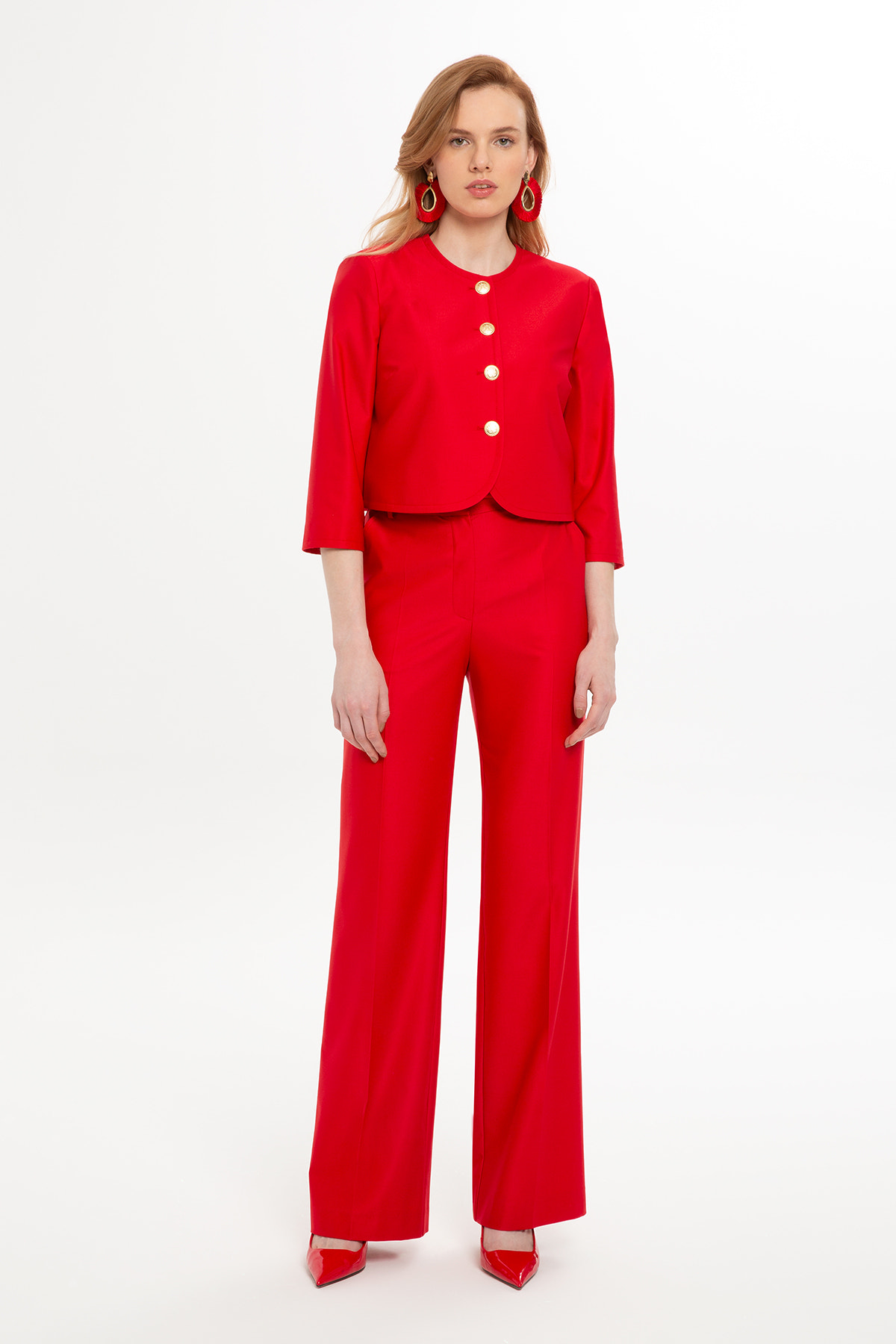 Kısa Ceket Atlet Ve Geniş Paça Pantolonlu Üçlü Takım