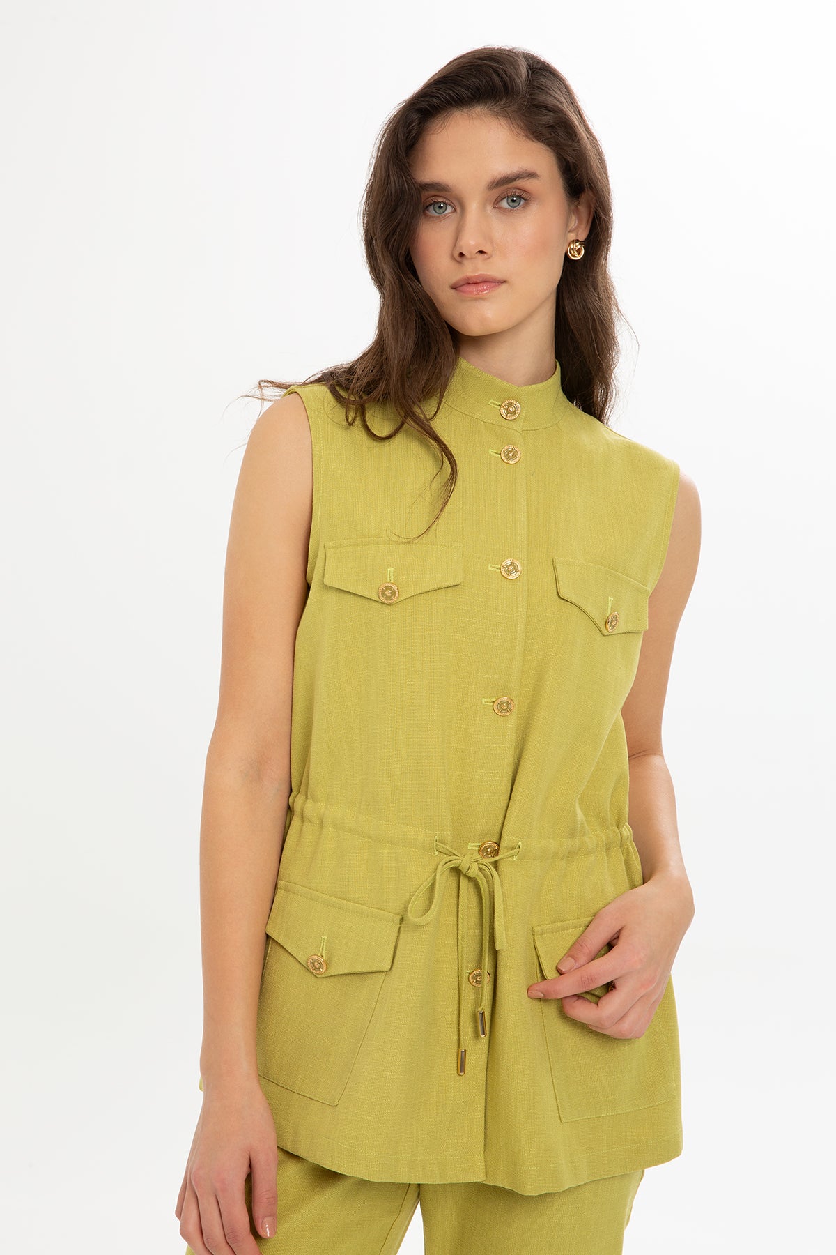 Kordon Bağlamalı Yelek Ve Pantolonlu Takım