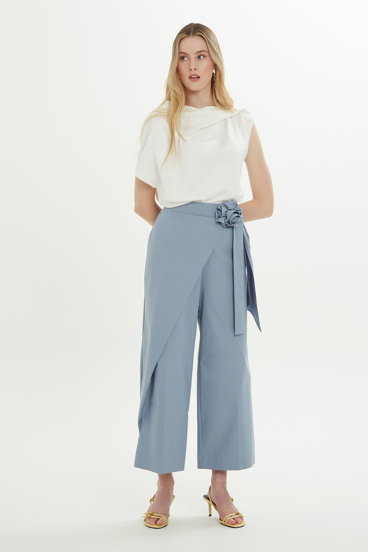 Asimetrik Bel detaylı Pantolon