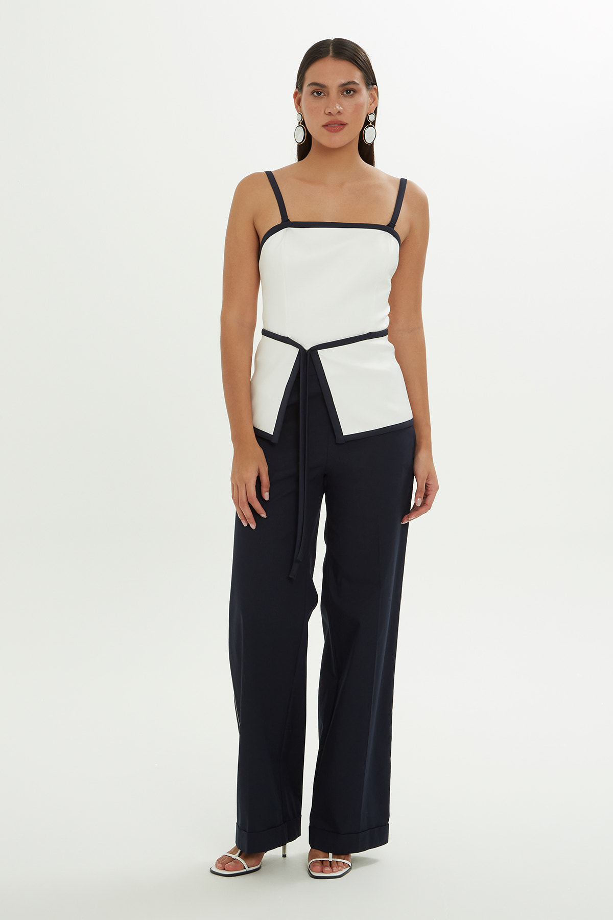 Yırtmaç Detaylı Bağlamalı Bluz