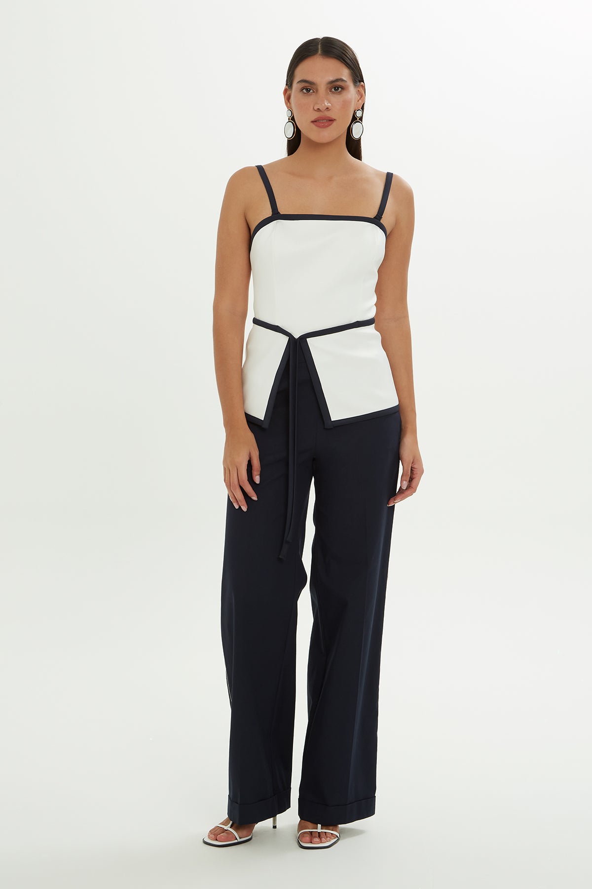 Yırtmaç Detaylı Bağlamalı Bluz