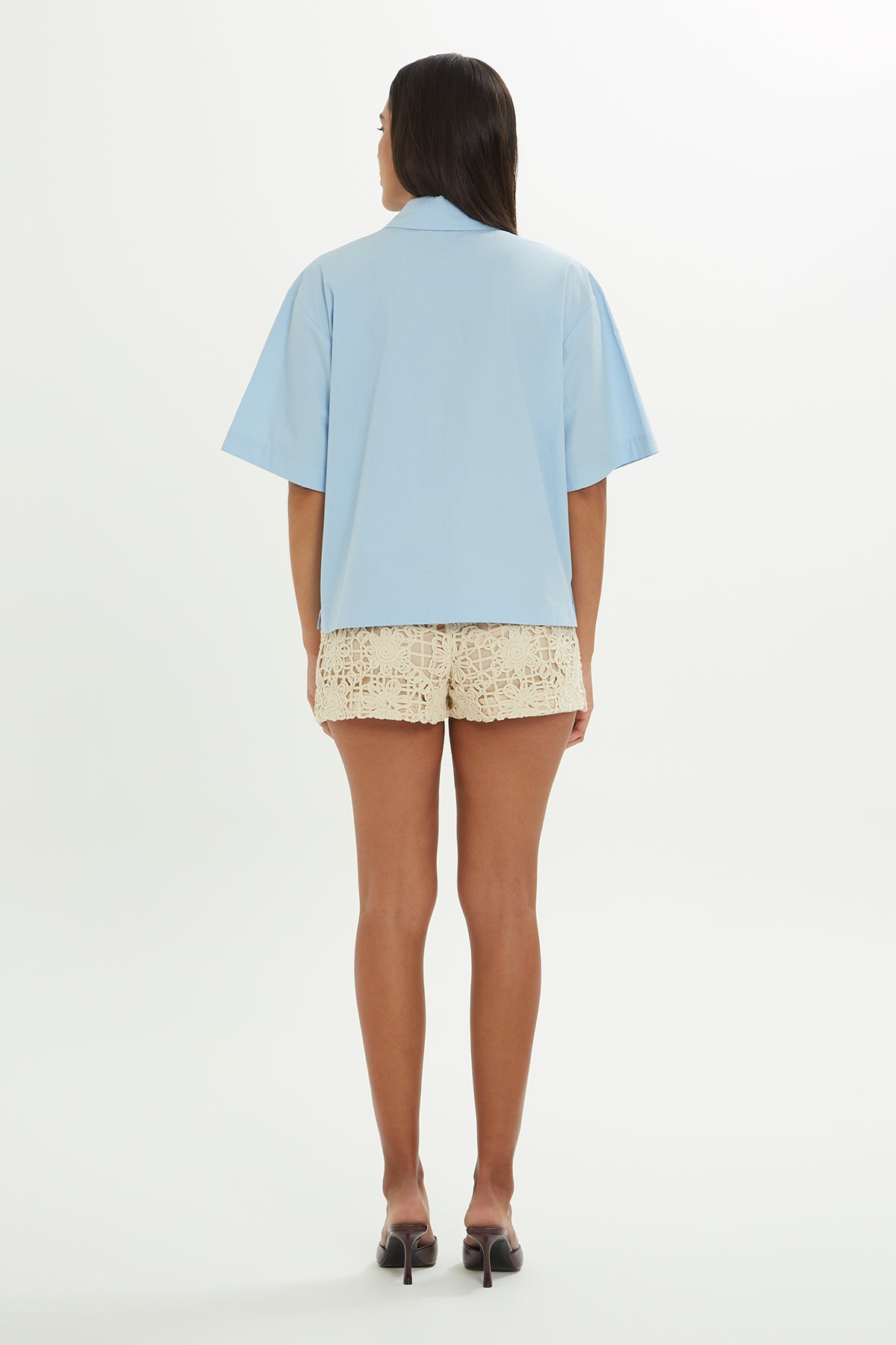 Çiçek Detaylı Gömlek