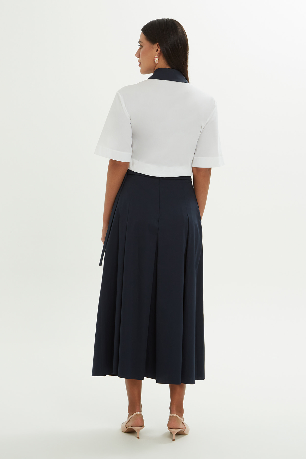 Kuşak Detaylı Midi Etek