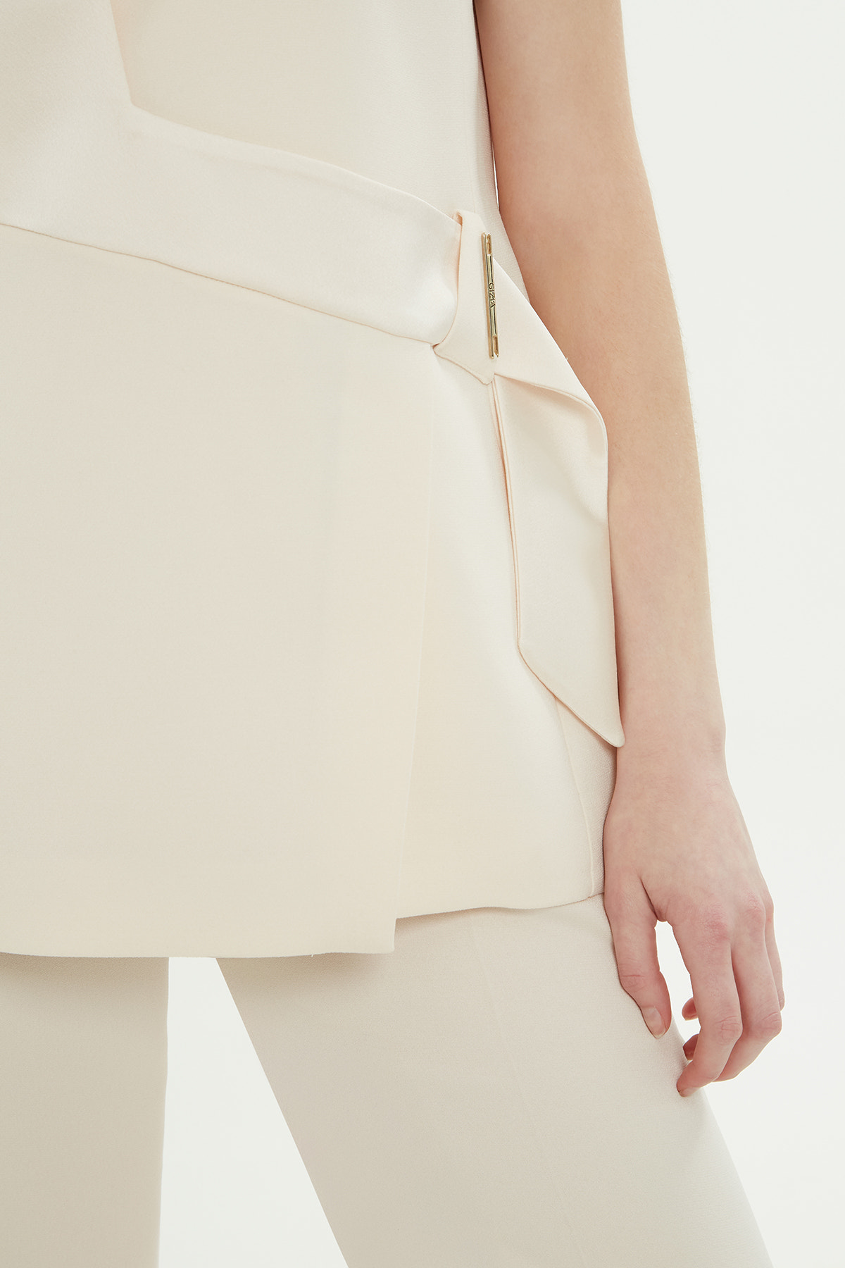 V Yakalı Astarlı Yelek