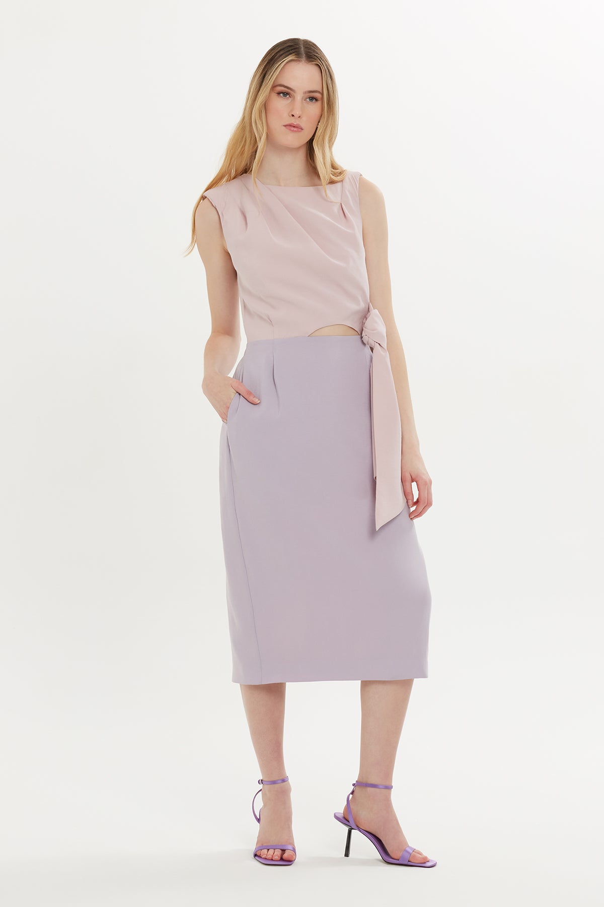 Vatkalı Yırtmaçlı Midi Elbise