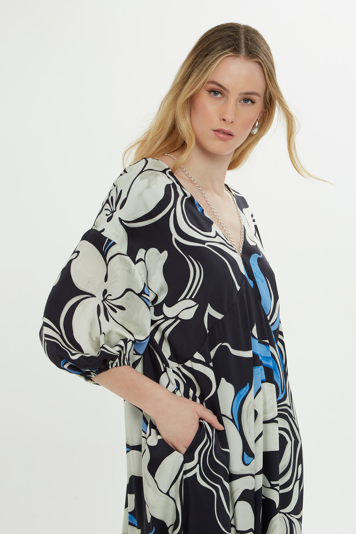 Yarım Kollu Desenli Uzun Elbise