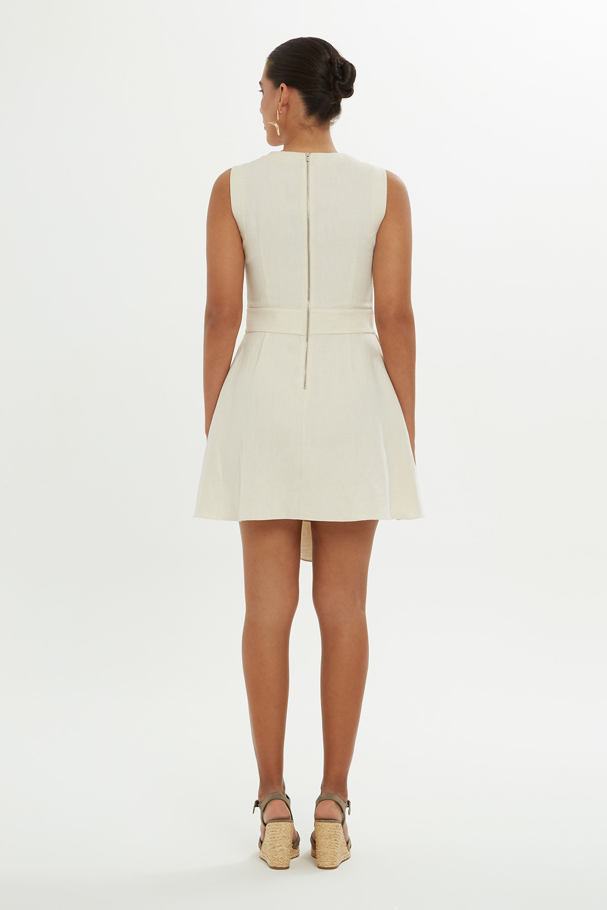 Asimetrik Kare Yaka İşlemeli Kemik Mini Elbise