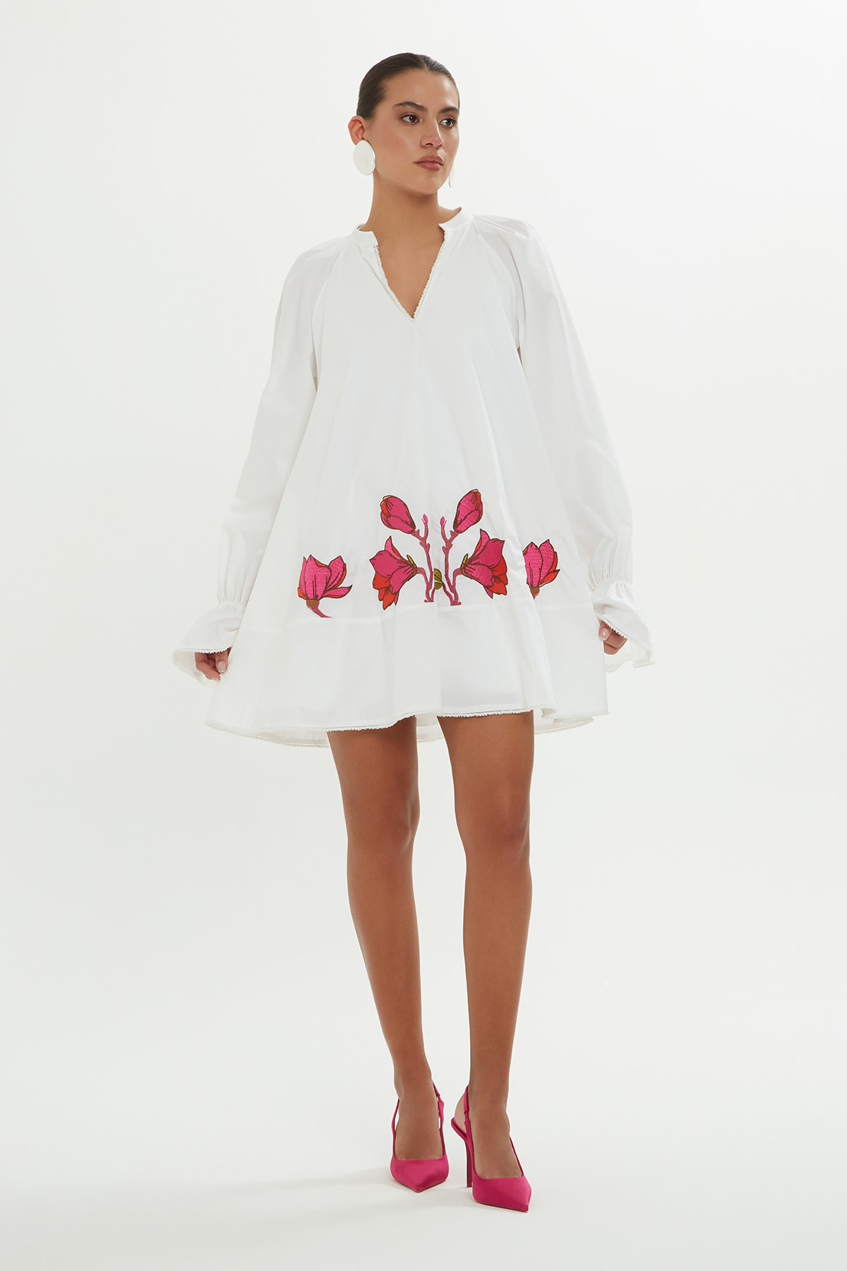 Nakışlı Kısa Elbise