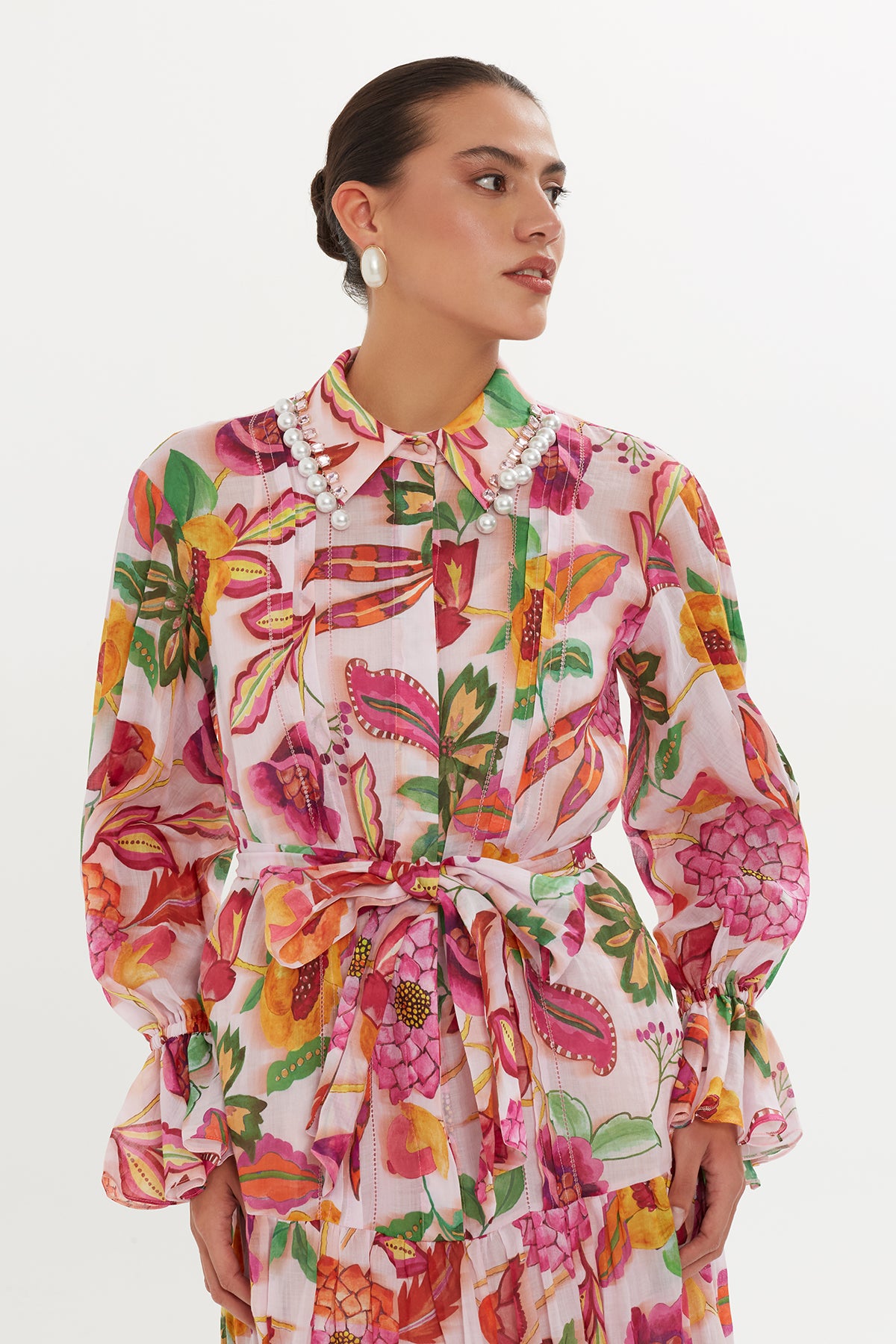 Kolu Volanlı Desenli Uzun Elbise