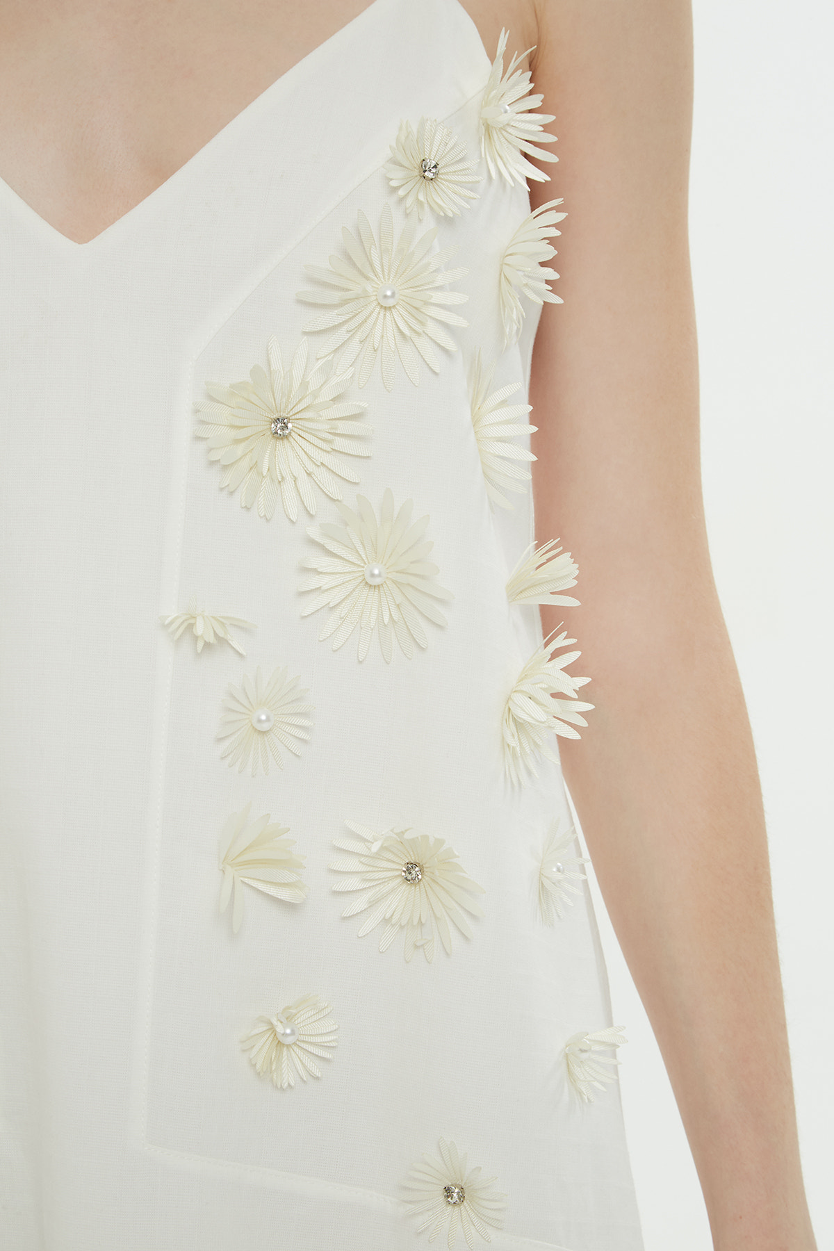 Çiçek Detaylı Volanlı Kısa Elbise