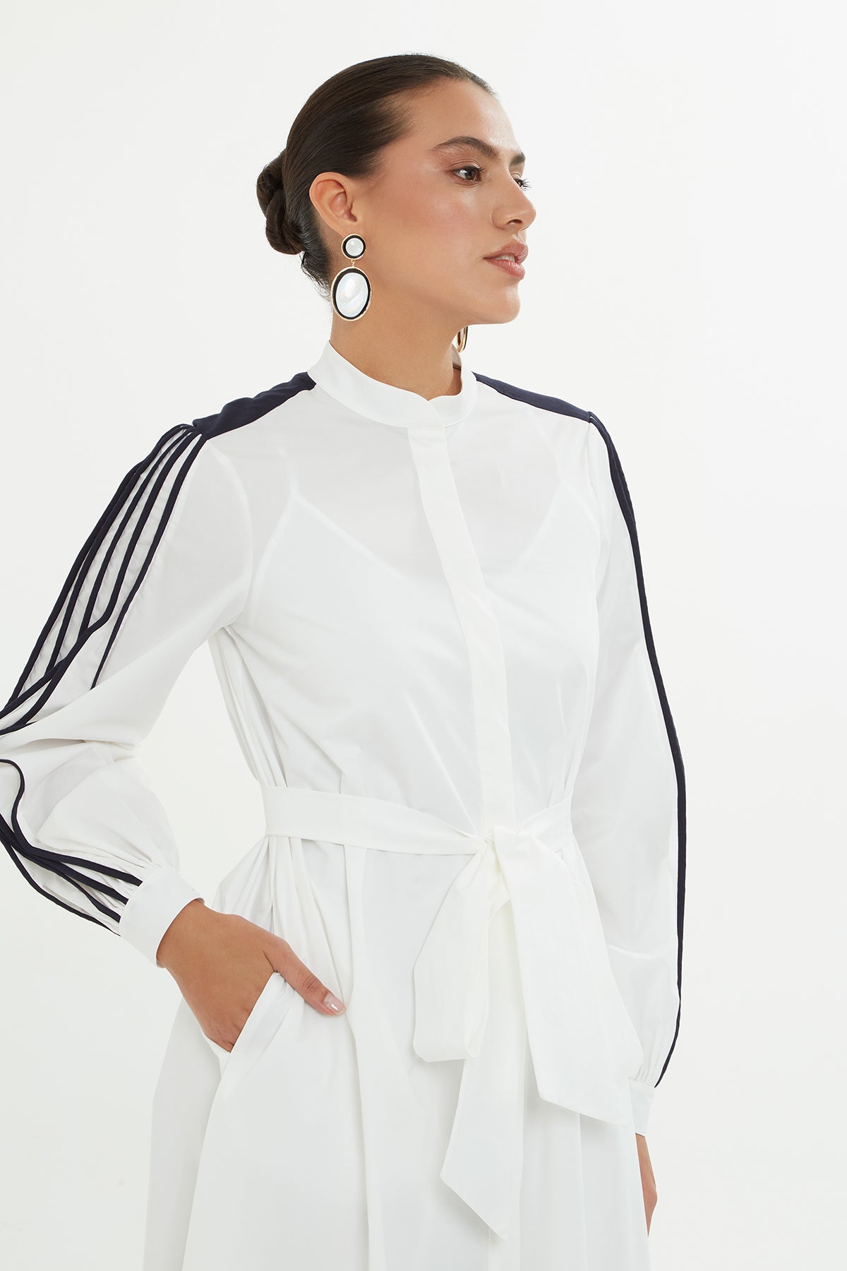 Şerit Detaylı Uzun Elbise