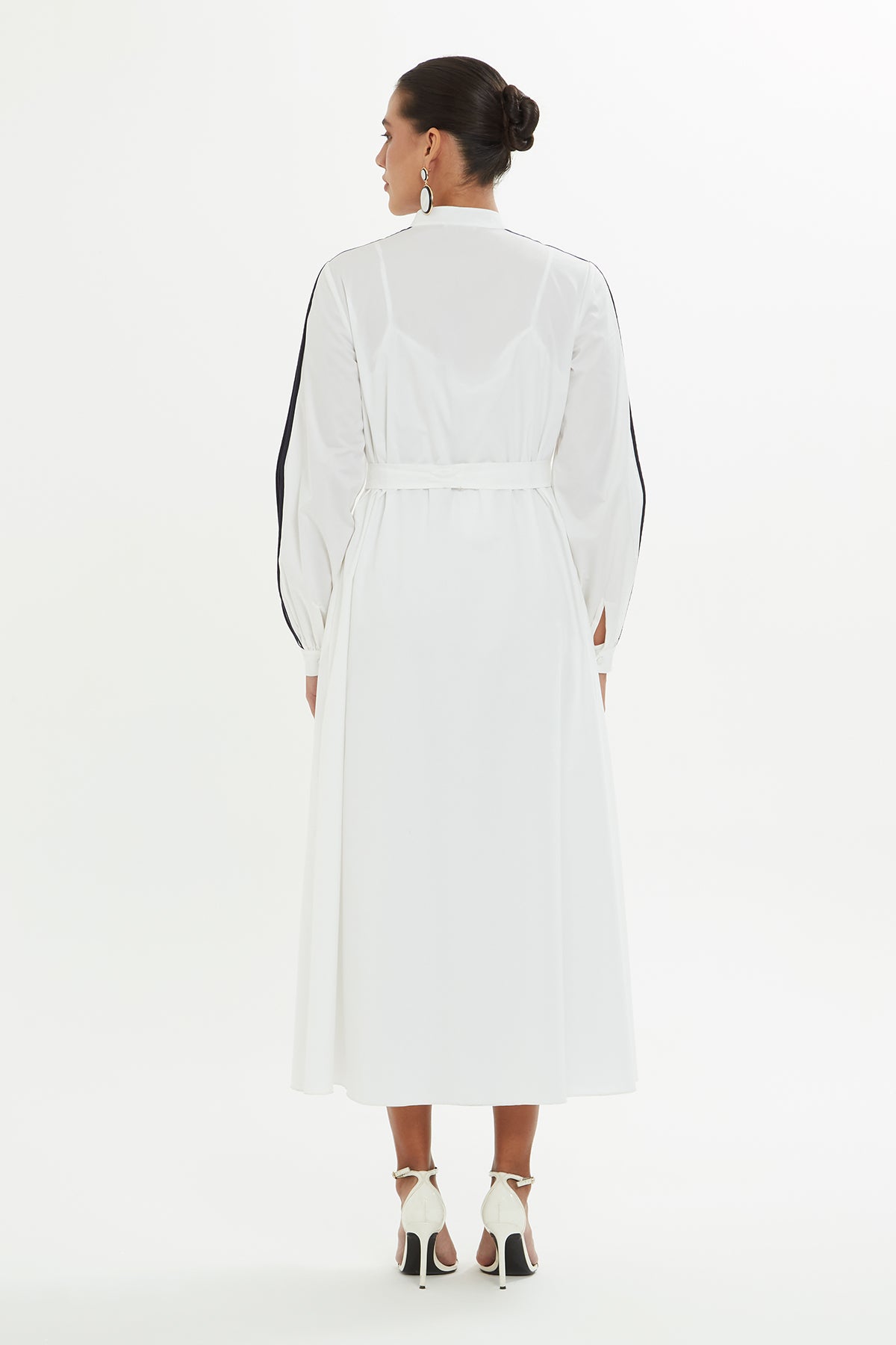 Şerit Detaylı Uzun Elbise