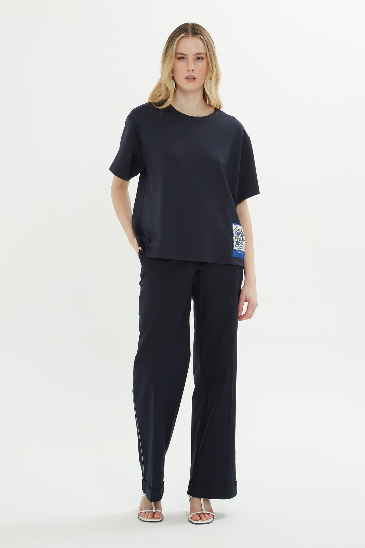 Etiket Detaylı T-shirt