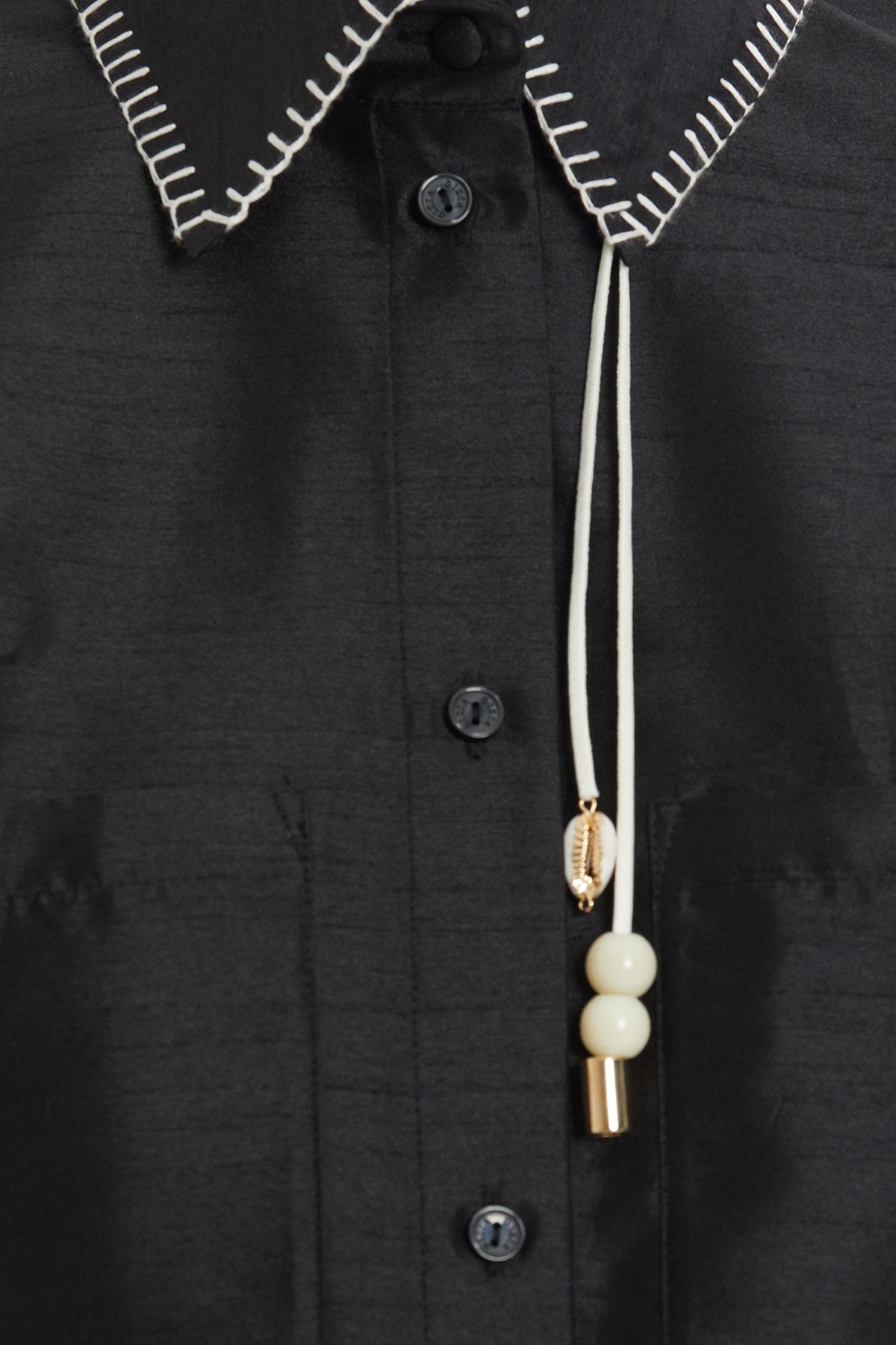 Aksesuar Detaylı Cepli Crop Gömlek