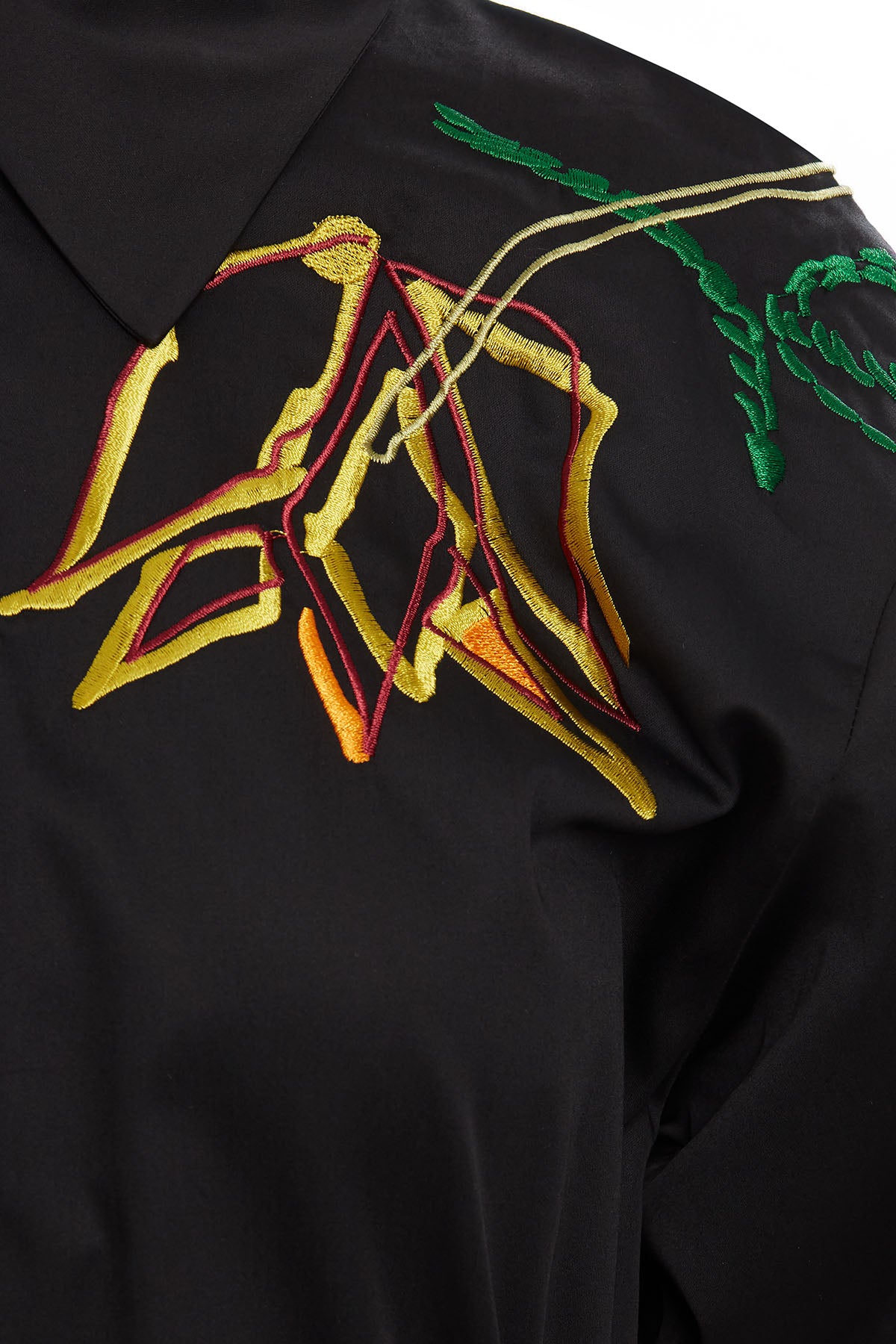 Kısa Kollu Nakışlı Siyah Elbise