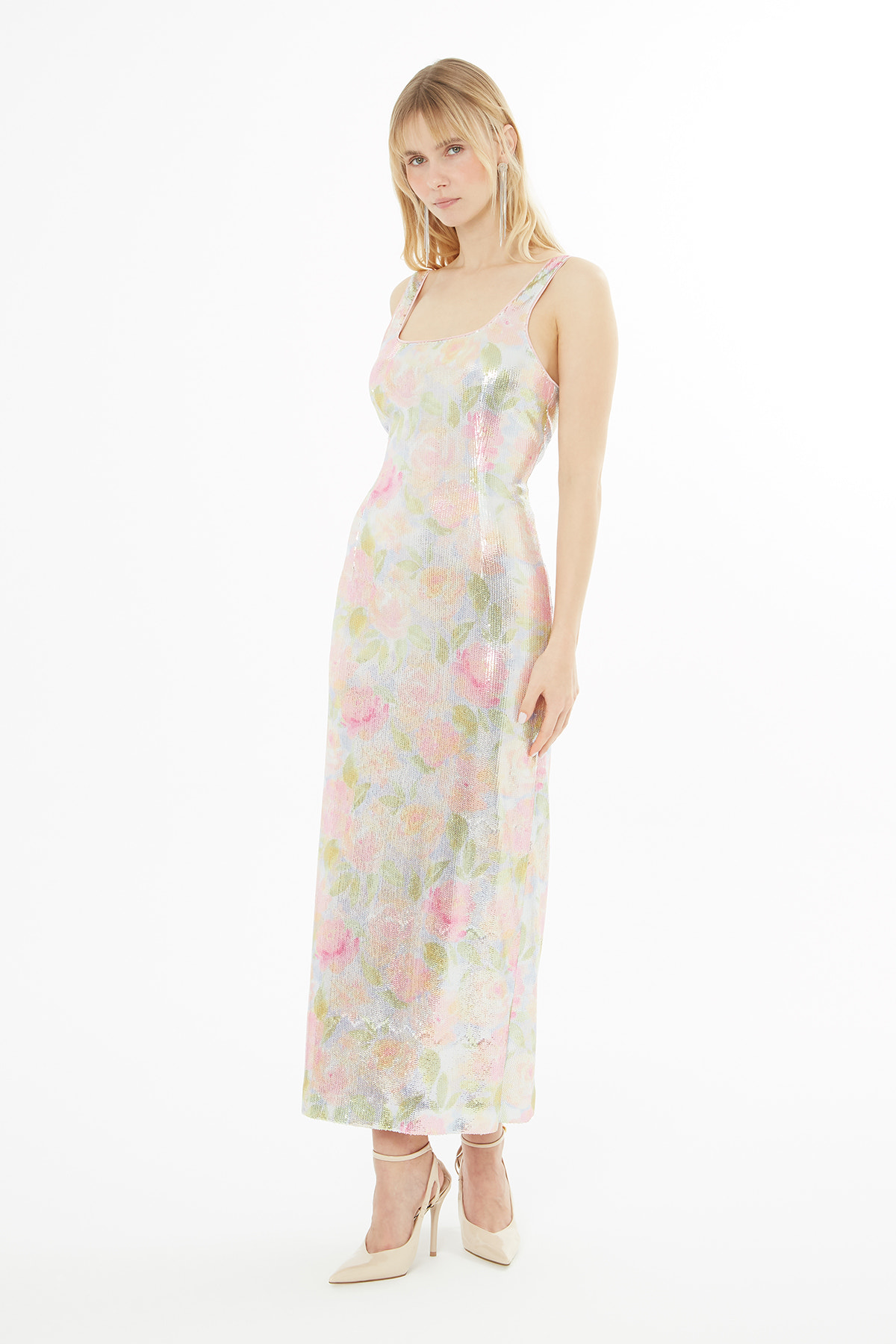 Arkadan Yırtmaçlı Askılı Payet Maxi Elbise