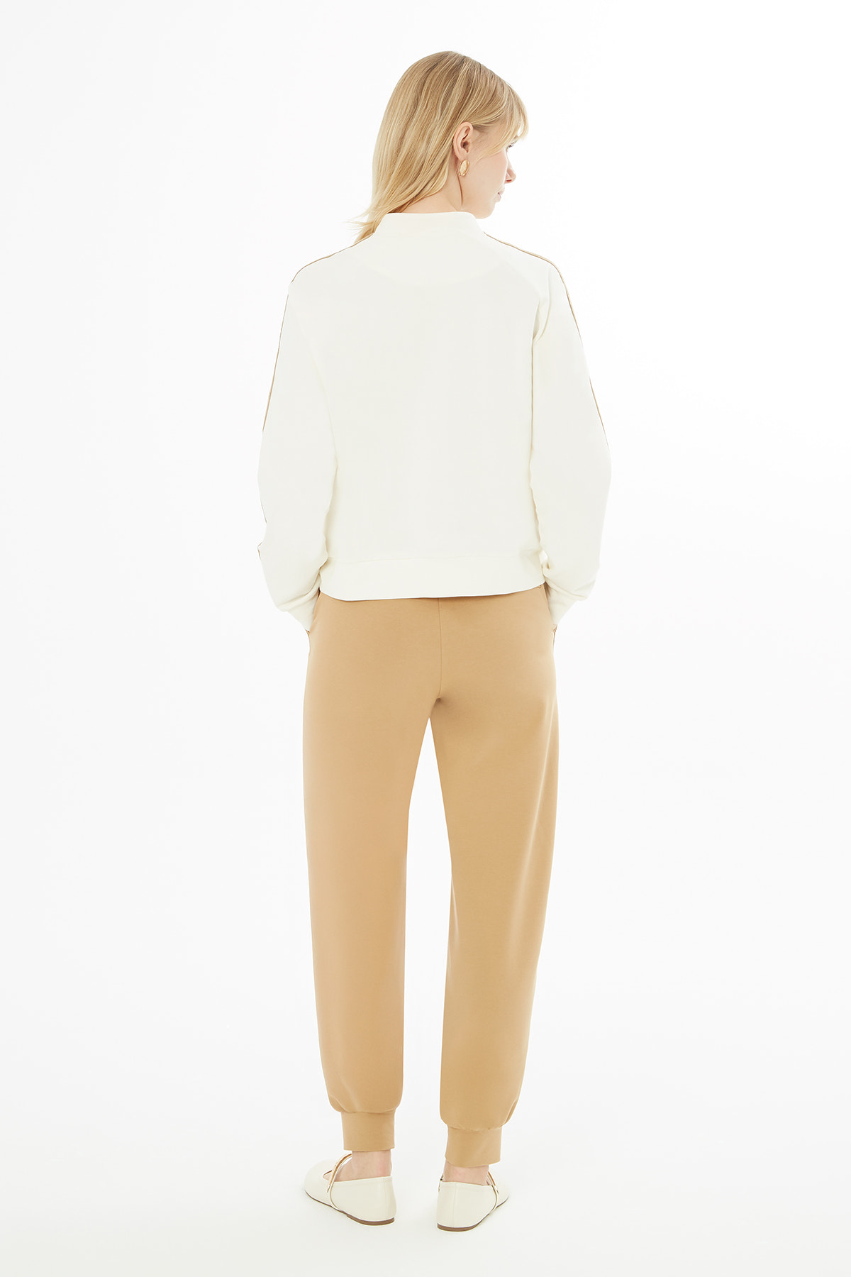 Bağcık Detaylı Bilek Bantlı Eşofman Altı