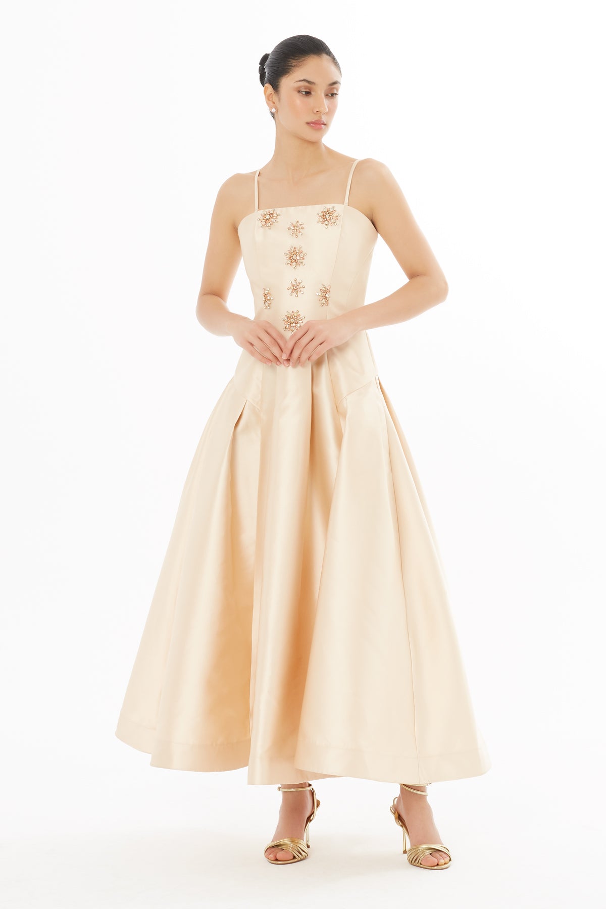 İşlemeli Volanlı Midi Elbise