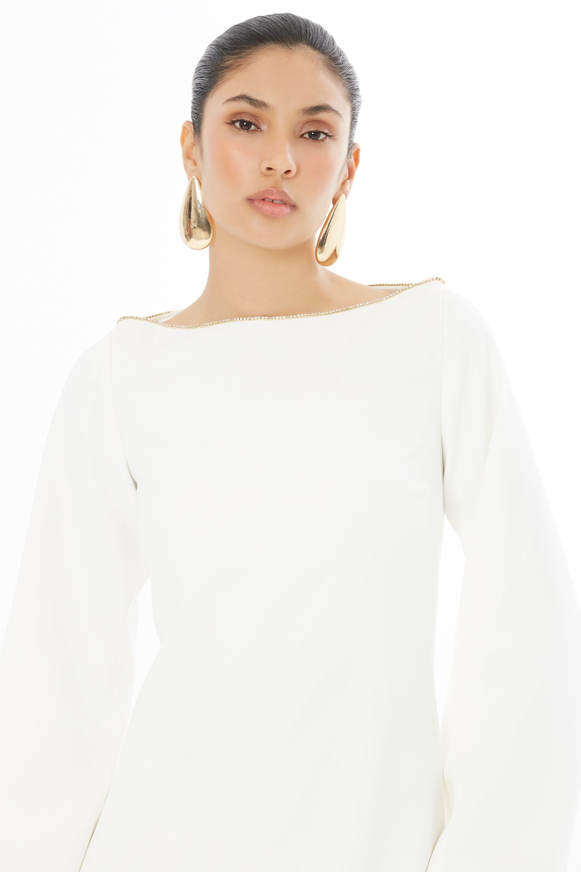 Sırtı Püsküllü Uzun Elbise