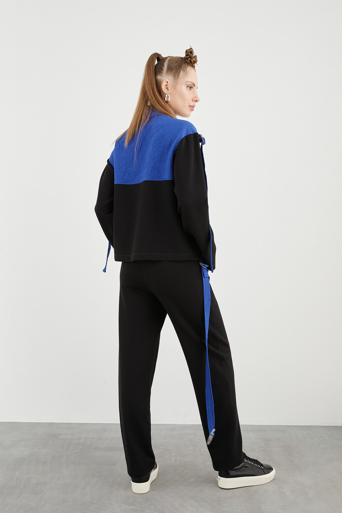 Aksesuarlı Rahat Kesim Eşofman Takımı