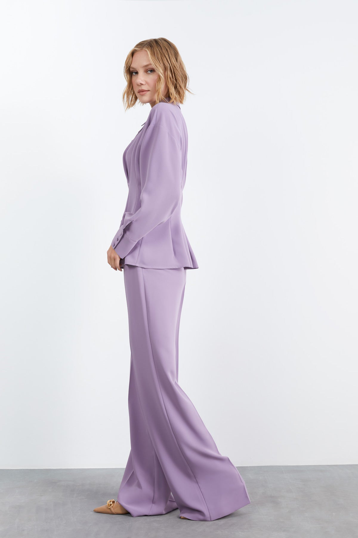 Pile Detaylı Gömlek Ve Palazzo Pantolonlu Takım