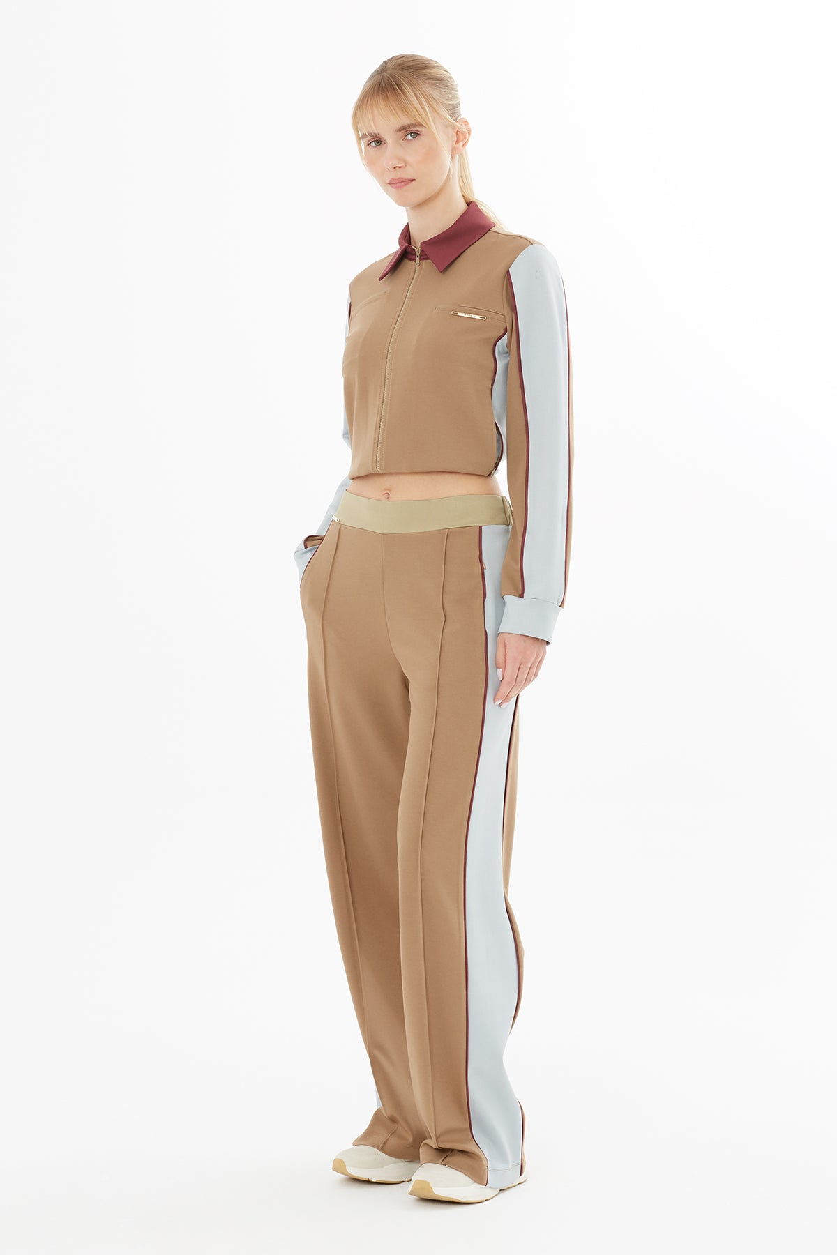 Aksesuar Detaylı Konrast Detaylı Eşofman