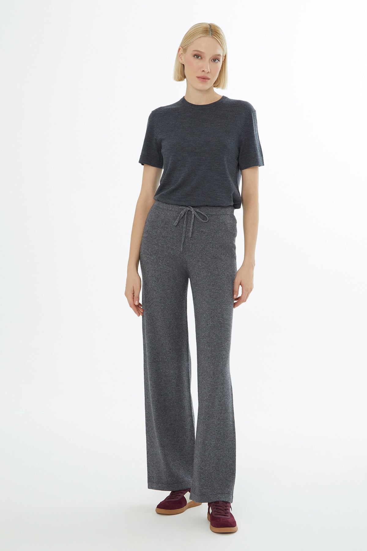 Belinde Kendi Kumaşından Triko Pantolon