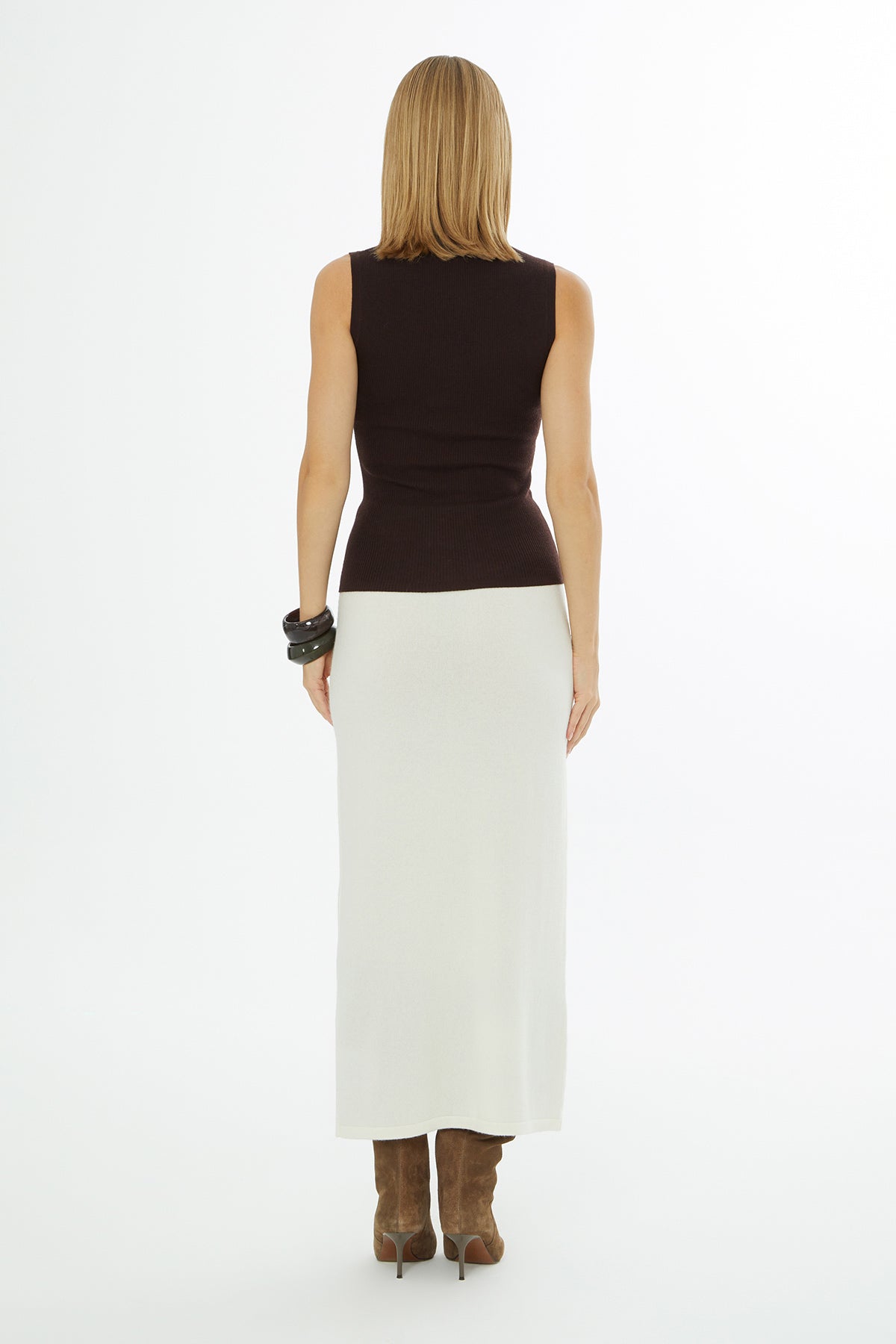 Boğazlı Sıfır Kollu Triko