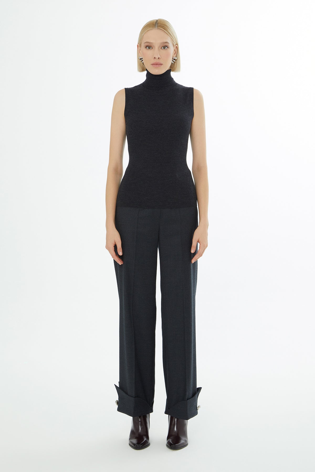 Sıfır Kol Boğazlı Triko