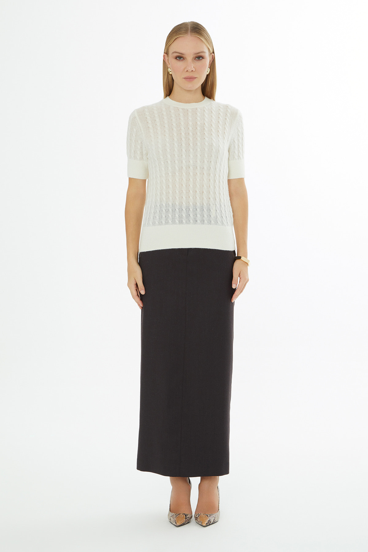 Yuvarlak Yaka Kısa Kollu Kazak