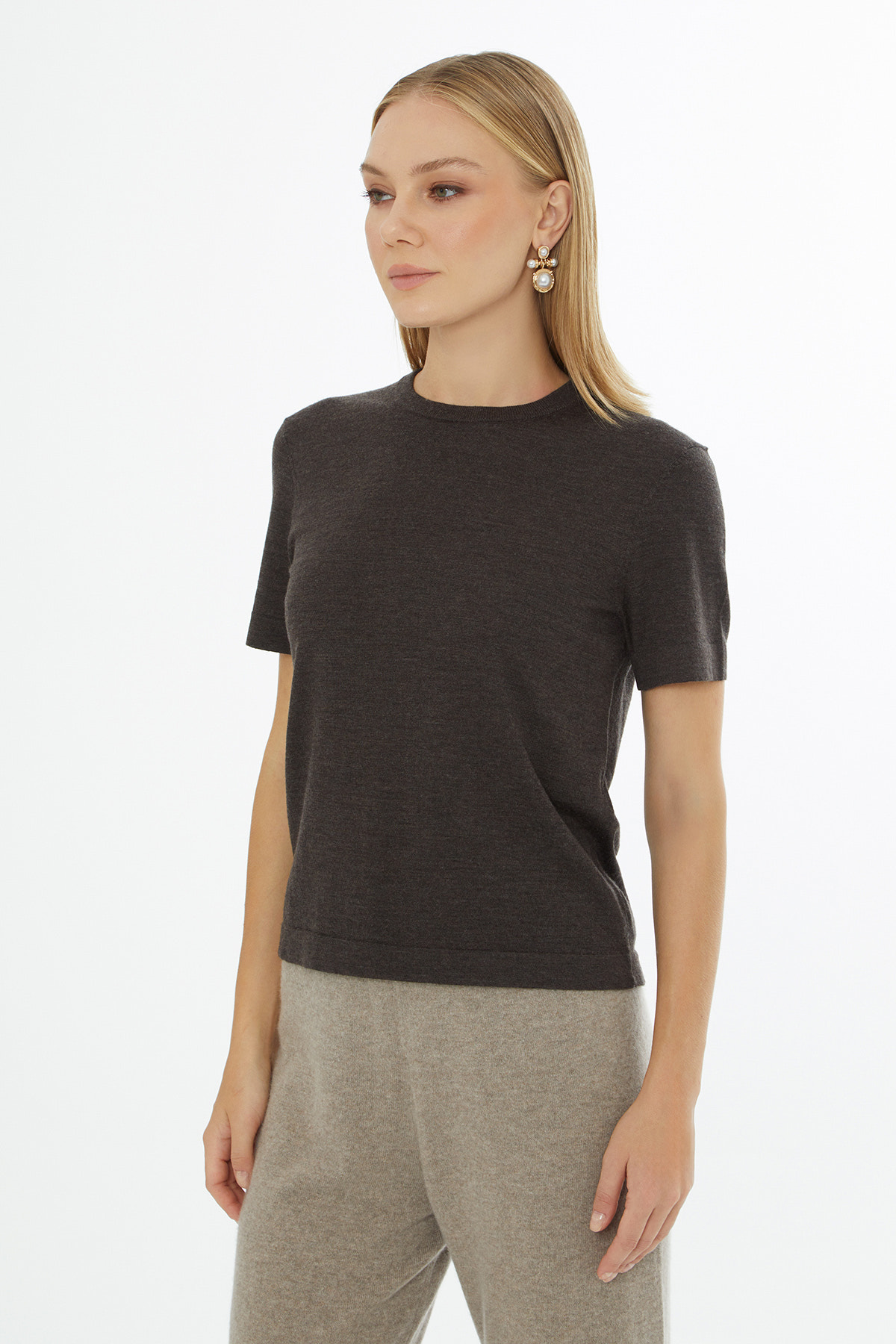 Yuvarlak Yaka Kısa Kollu Triko