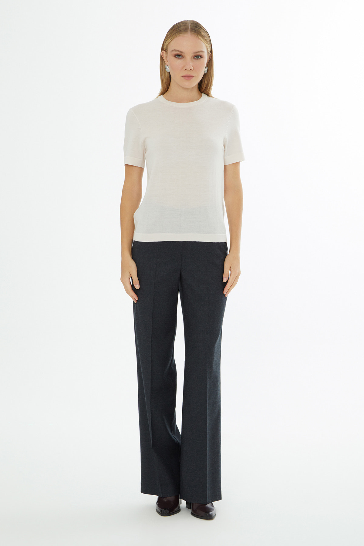 Yuvarlak Yaka Kısa Kollu Triko