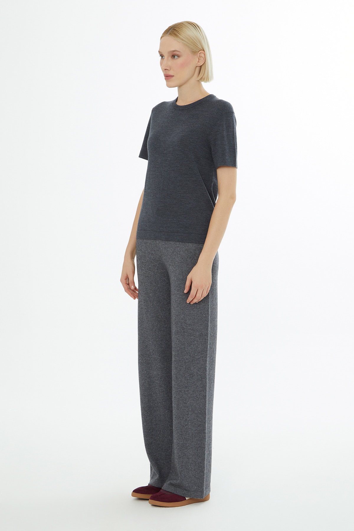 Yuvarlak Yaka Kısa Kollu Triko