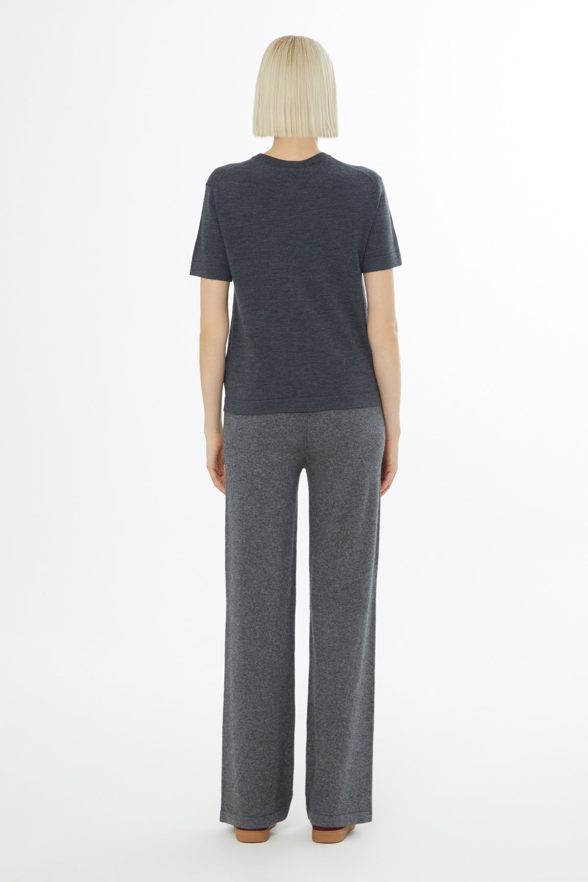 Yuvarlak Yaka Kısa Kollu Gri Bluz