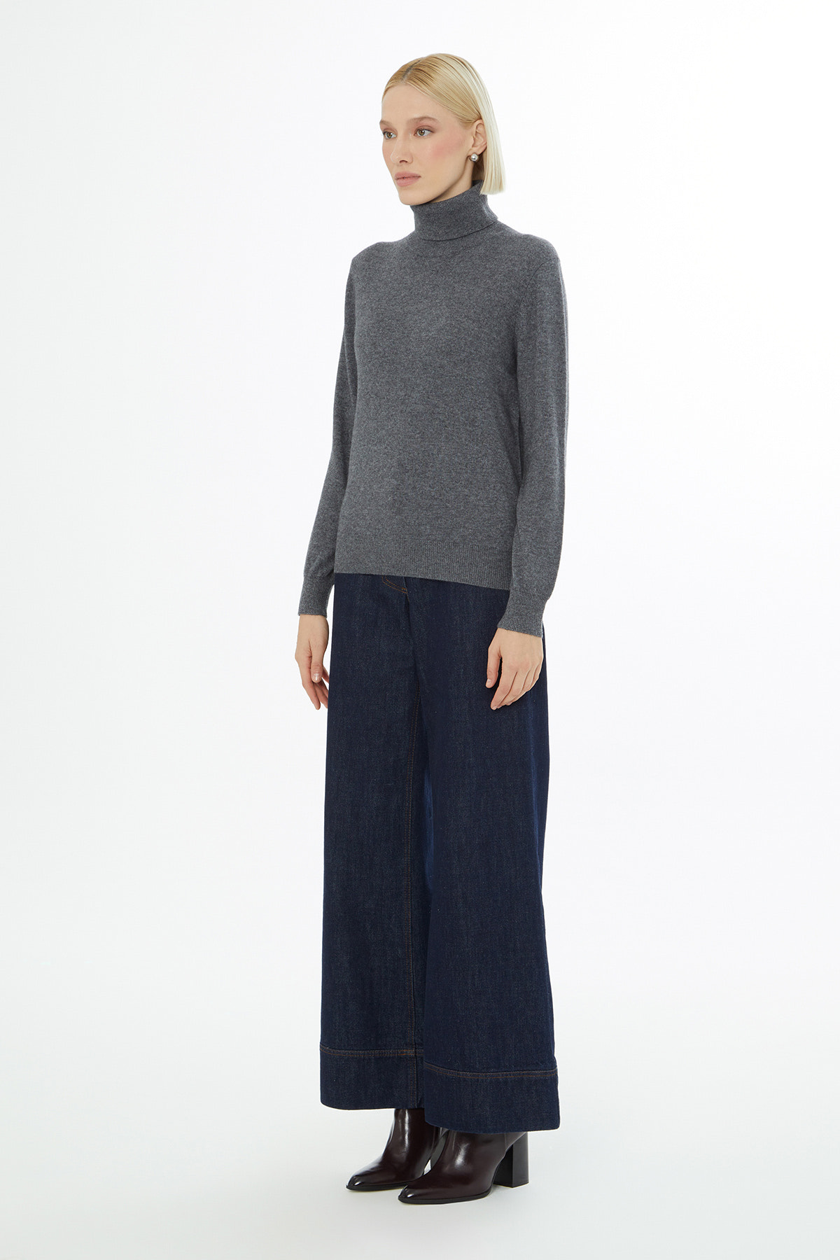 Boğazlı Uzun Kollu Yün Karışımlı Kazak