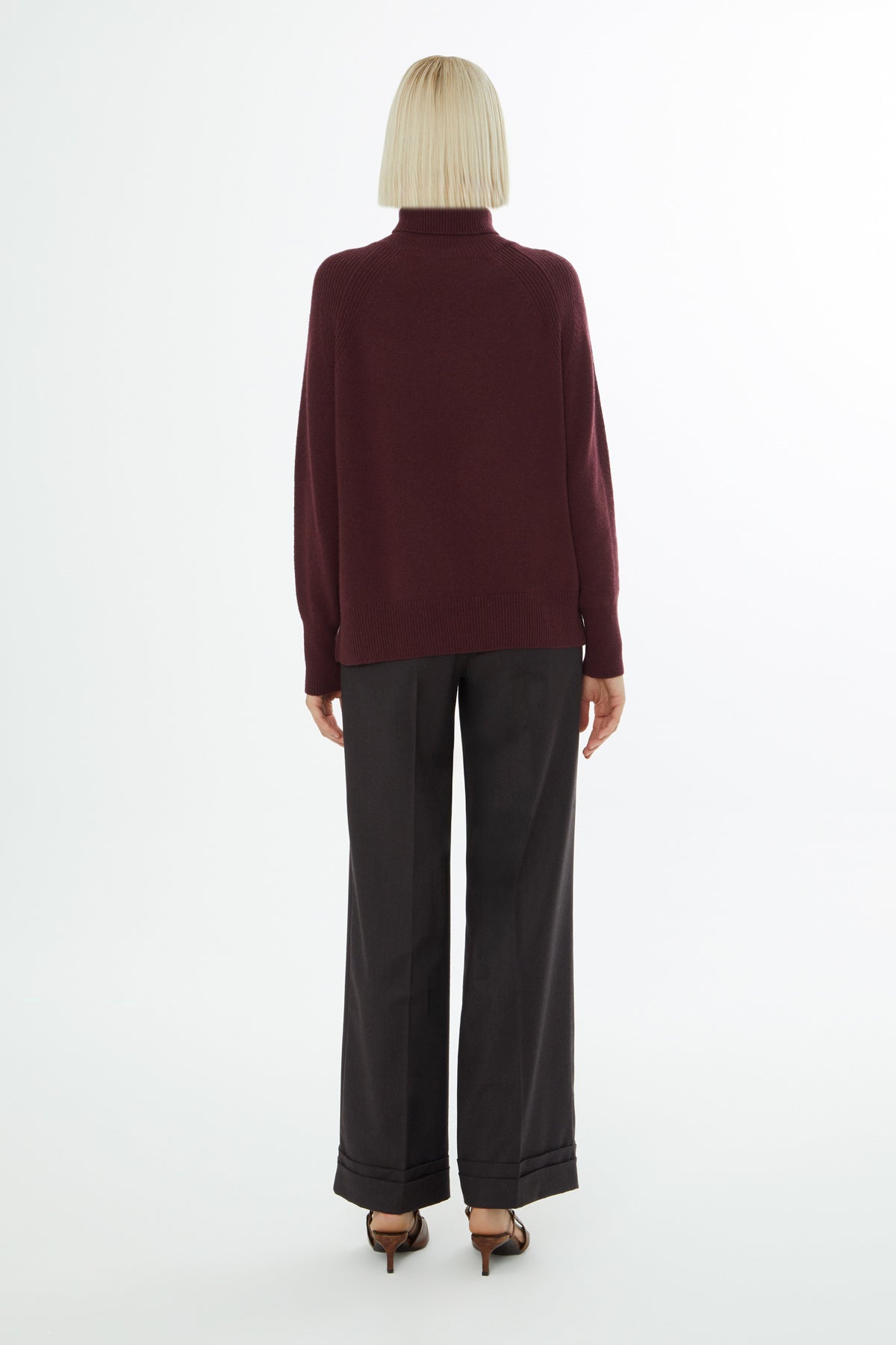 Boğazlı Uzun Kollu Kadın Kazak