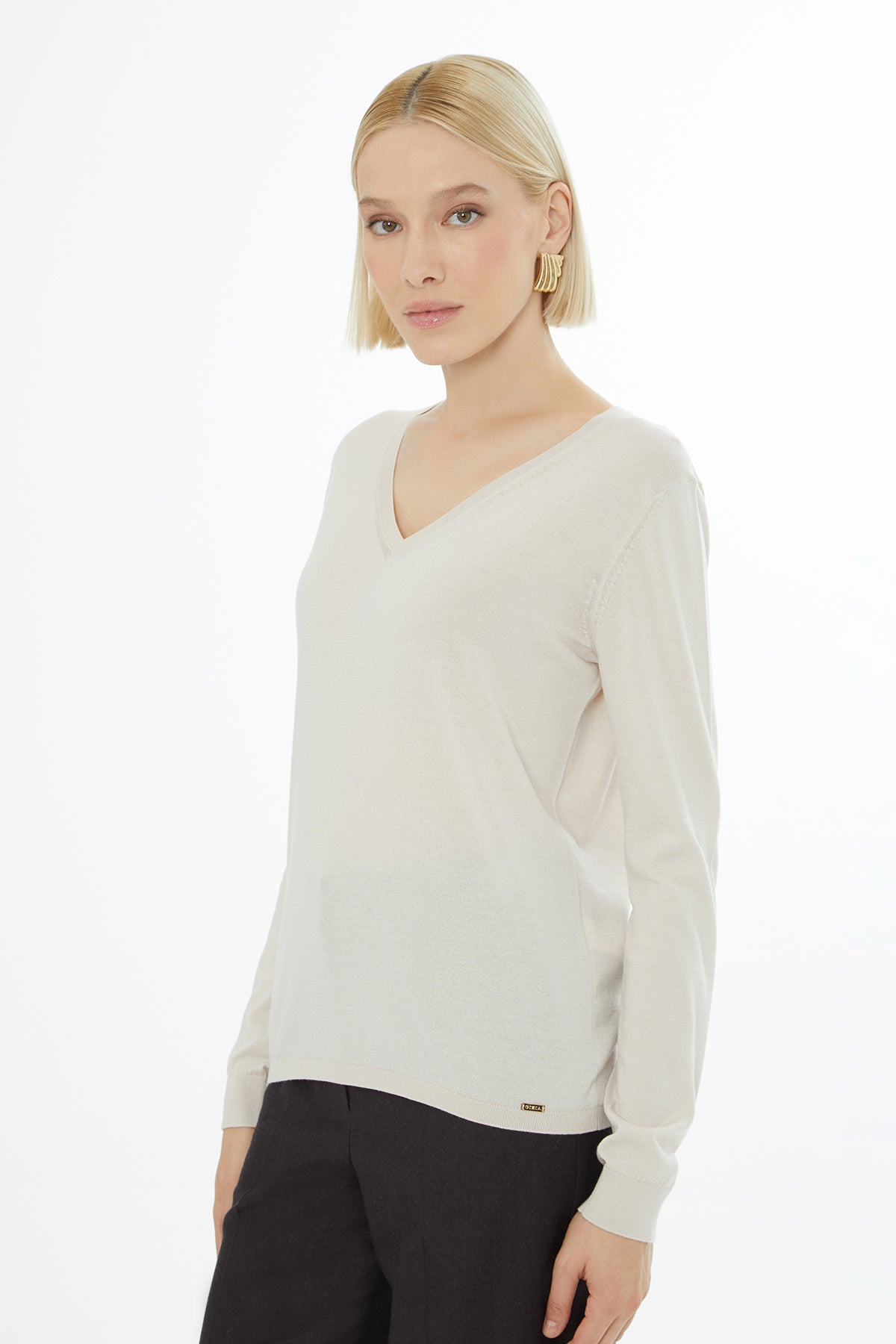 V Yakalı Uzun Kollu Yün Karışımlı Kazak