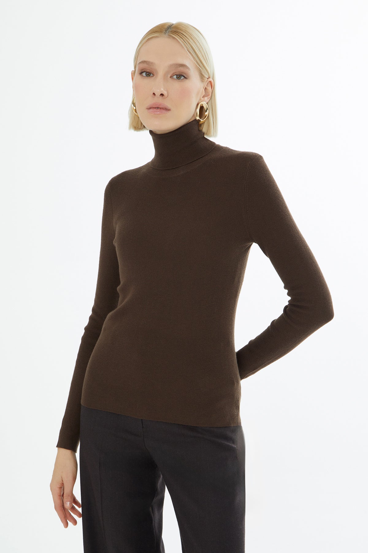 Boğazlı Kadın Triko Kazak