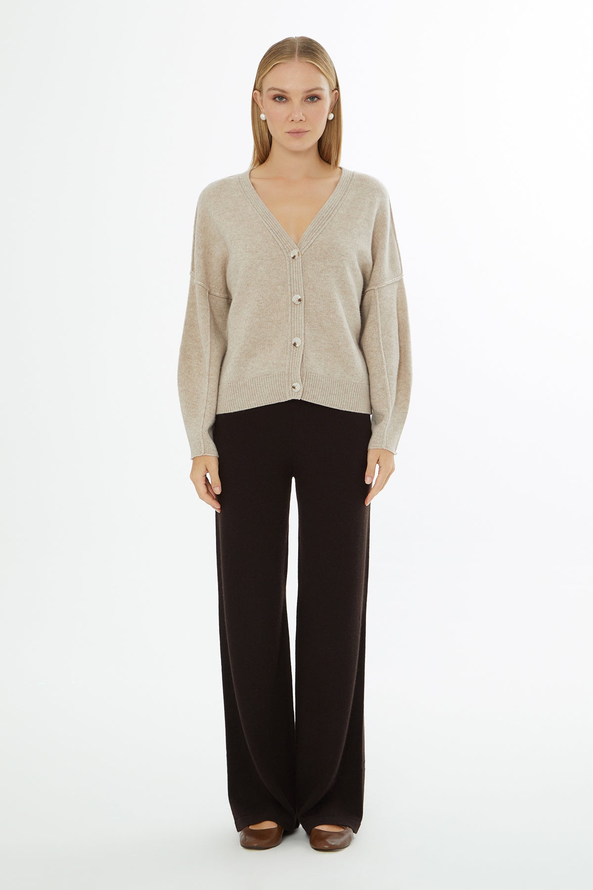 V Yaka Düğme Kapamalıuzun Kollu Hırka