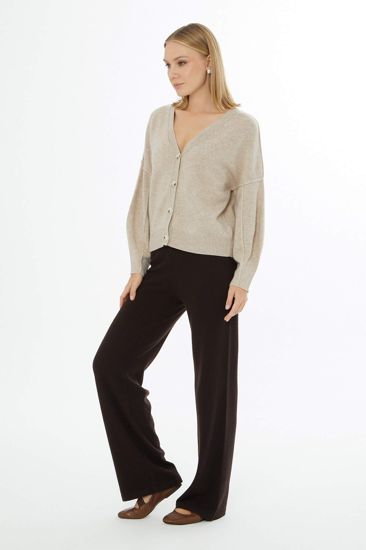 V Yaka Düğme Kapamalıuzun Kollu Hırka