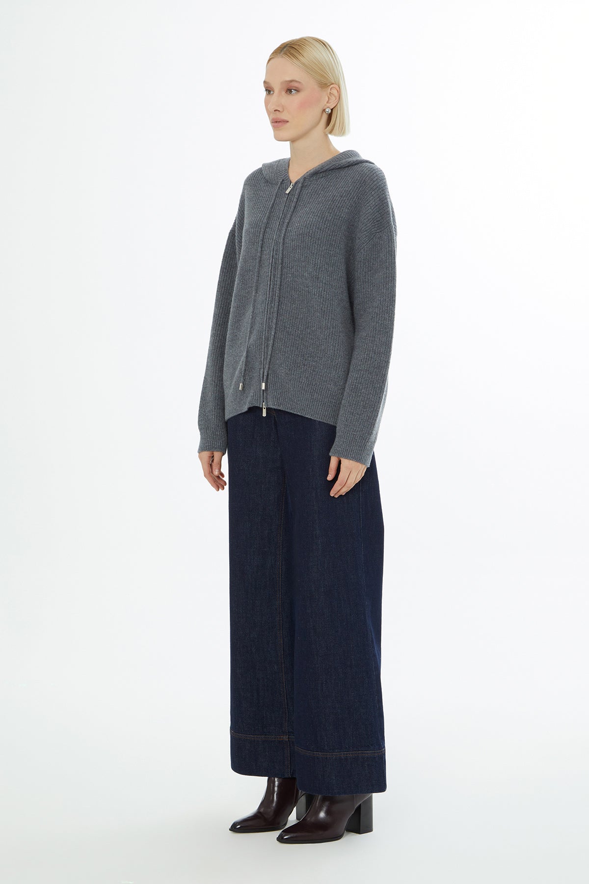 Kapüşon Yaka Fermuar Kapamalı Uzun Kollu Hırka