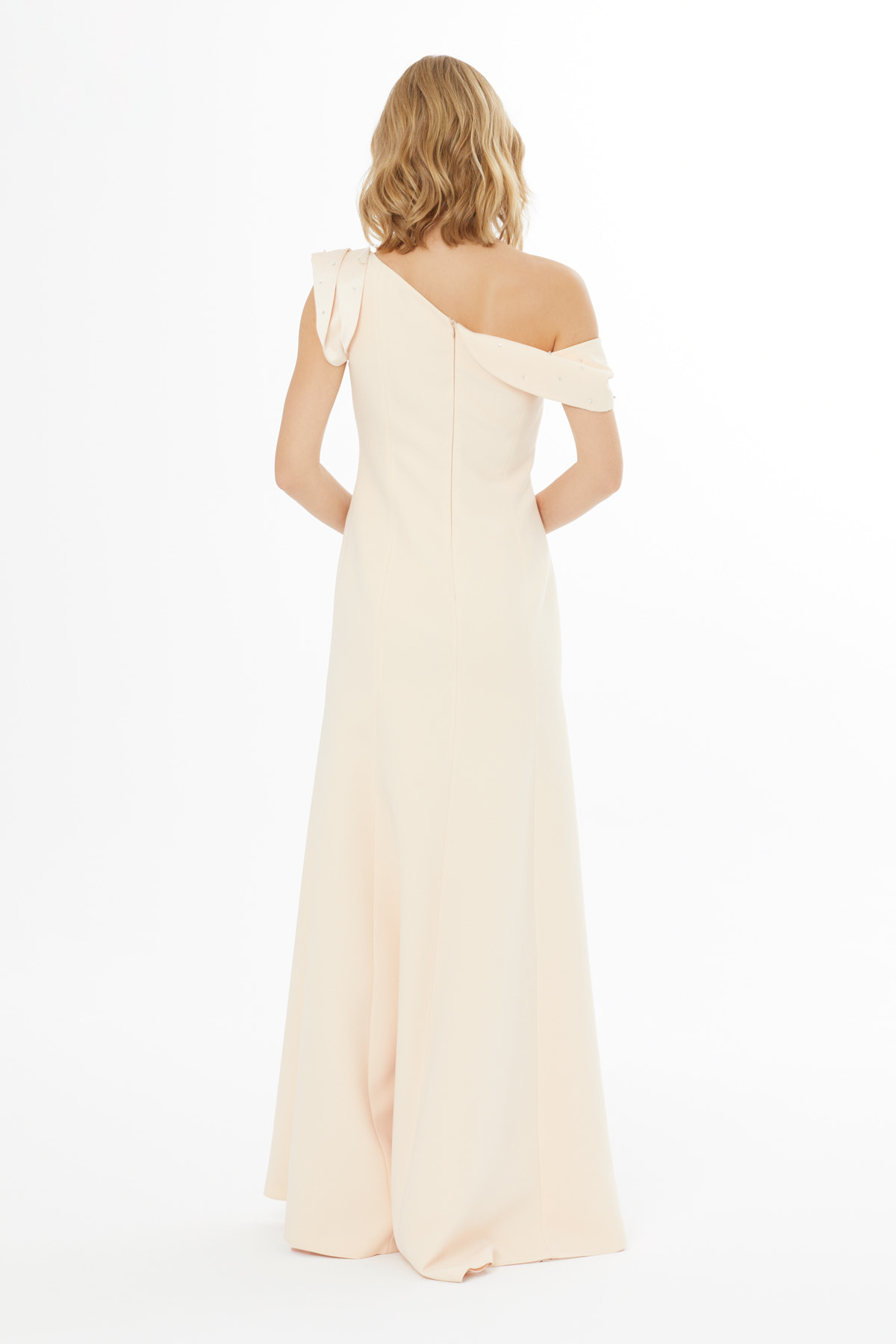 Yakası Boncuk İşlemeli Uzun Elbise