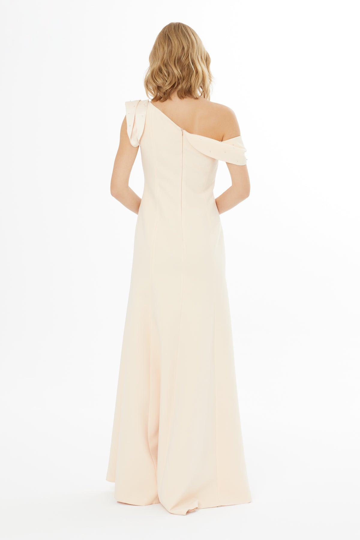 Yakası Boncuk İşlemeli Uzun Elbise