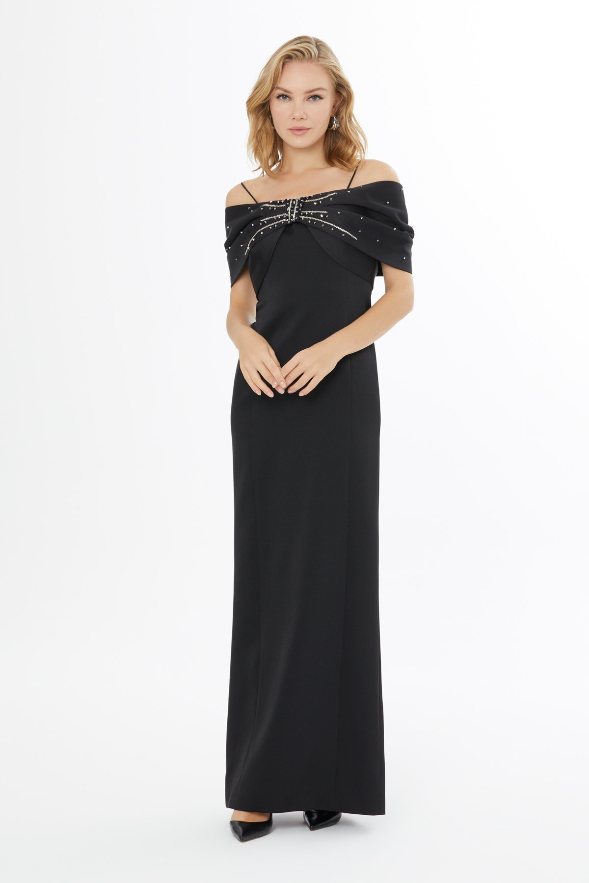 Taş İşlemeli Uzun Elbise