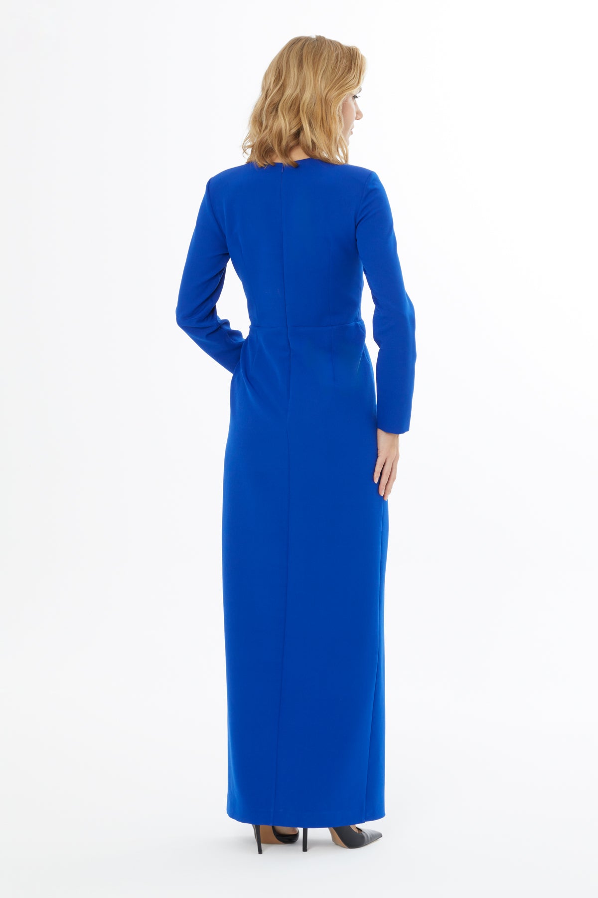 Vatkalı Dikme Aksesuarlı Elbise