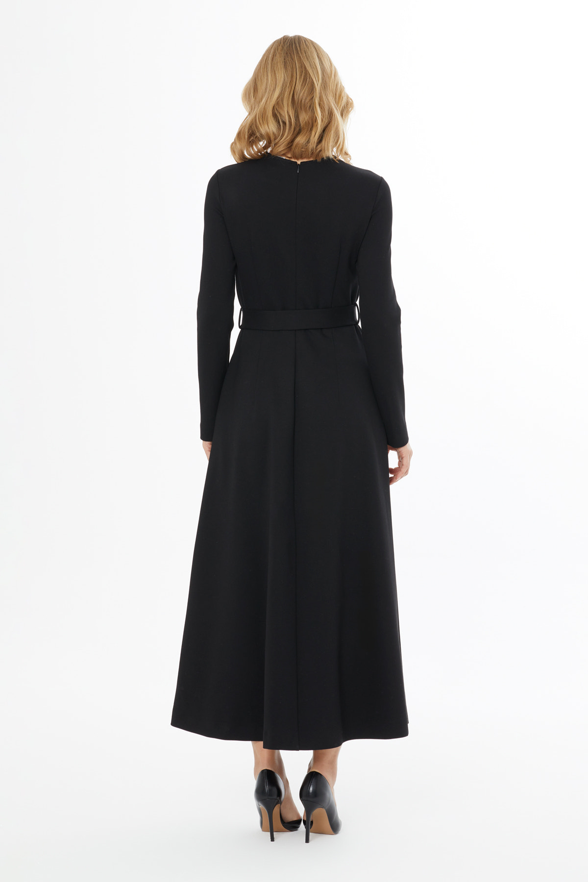 Kuşaklı Nakışlı ve İşlemeli Maxi Elbise