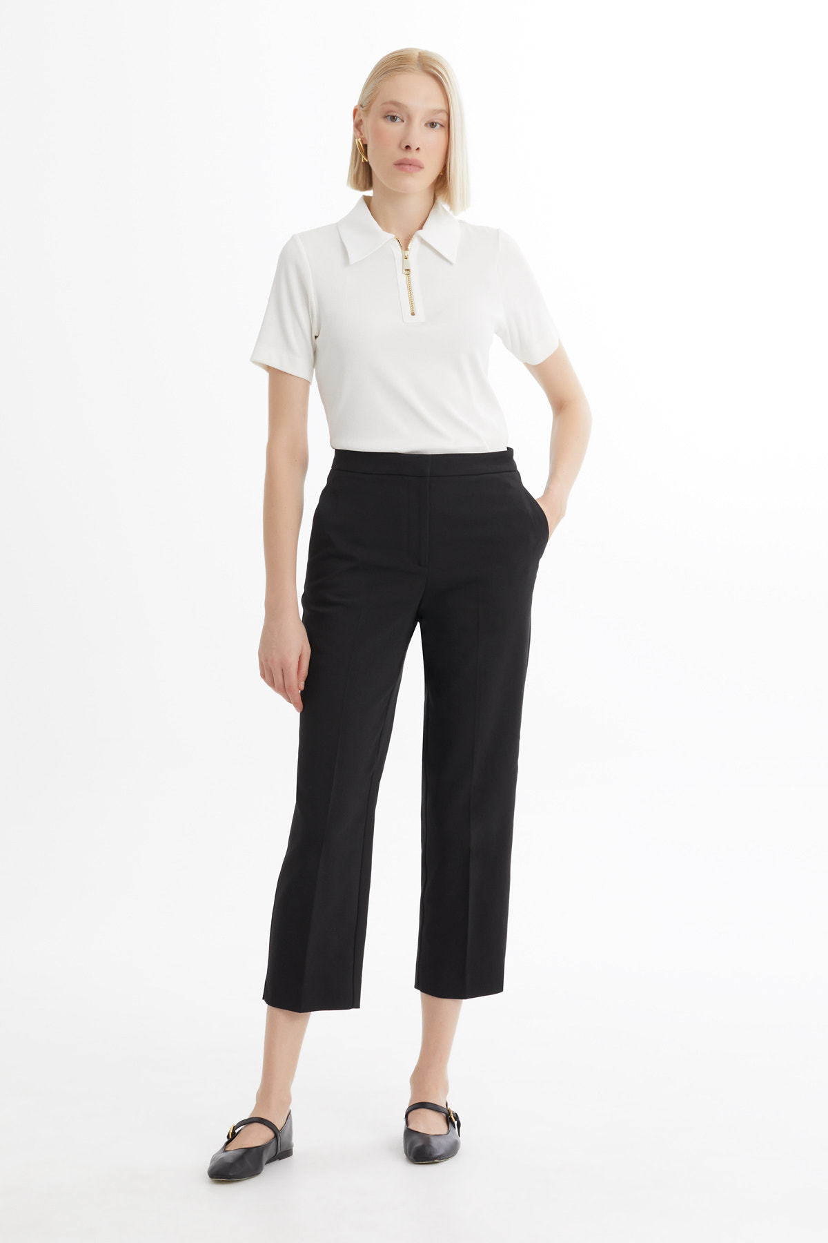 Fermuarlı Logolu Siyah Havuç Pantolon