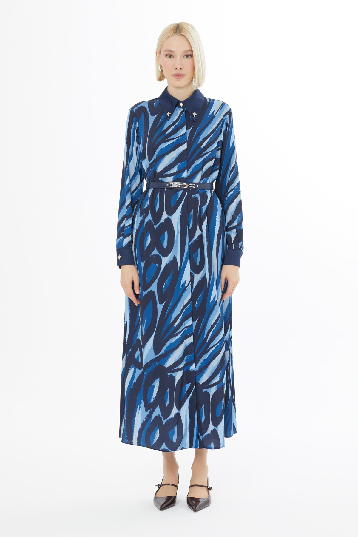 Uzun Kollu Gömlek Yaka Kemerli Maxi Elbise