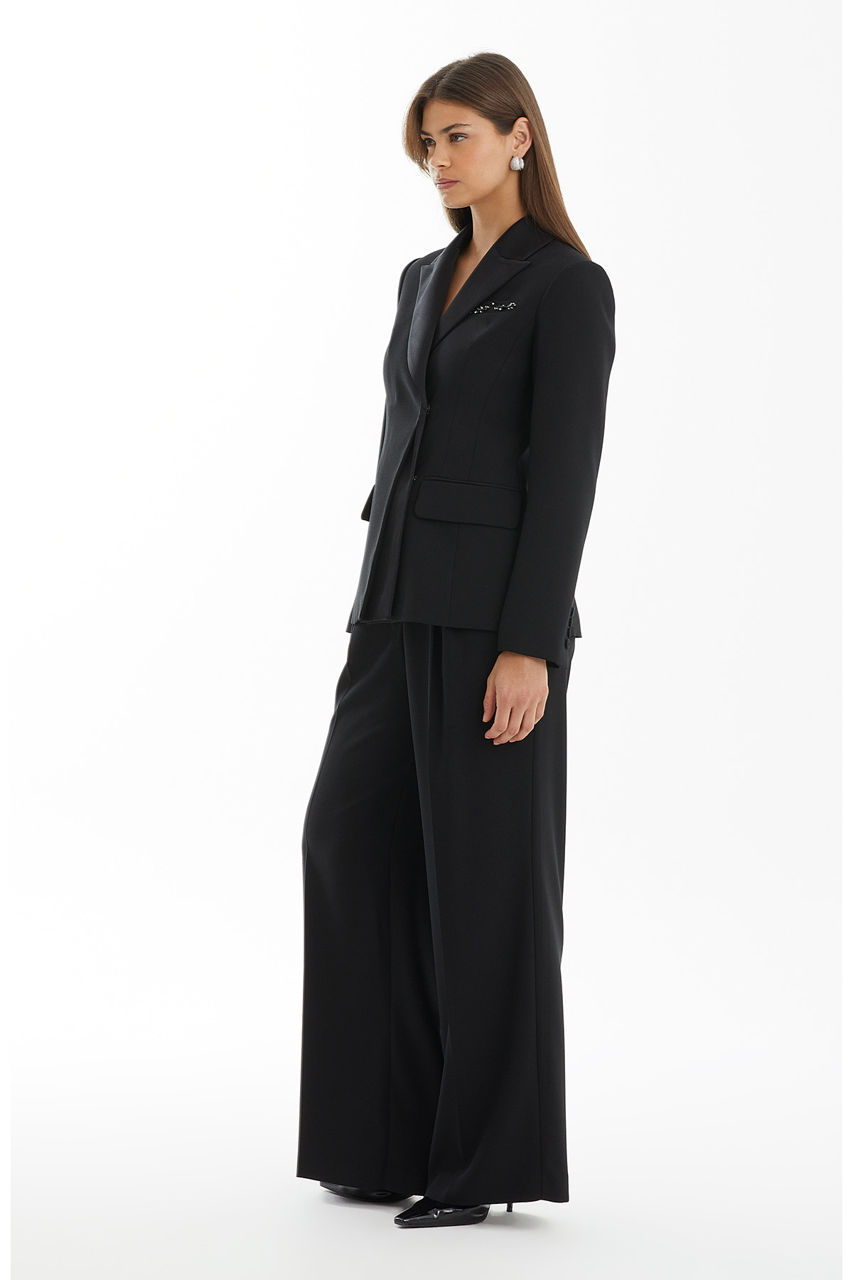 Saten Yaka Detaylı Siyah Blazer Ceket
